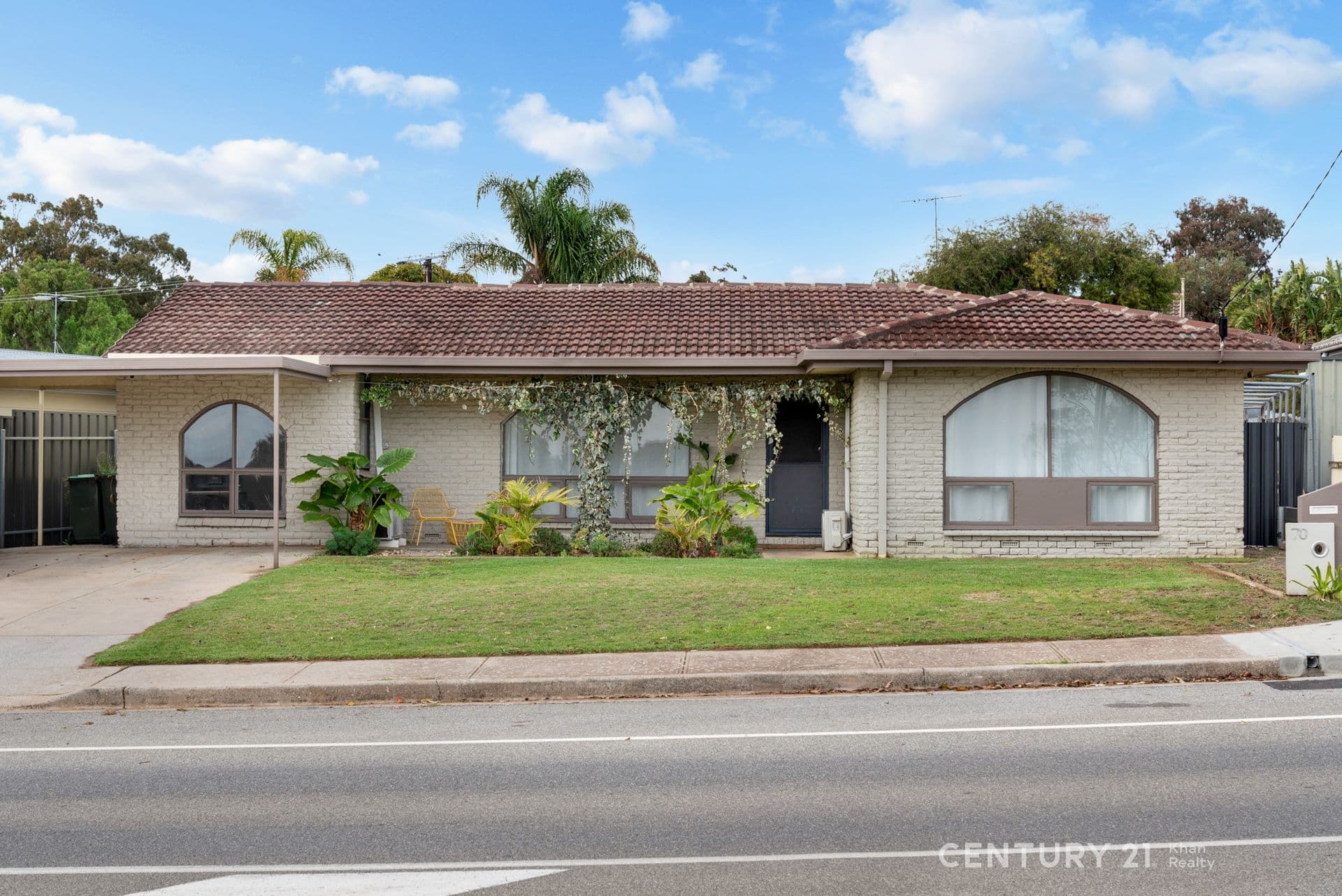 70 Brentwood Drive, Huntfield Heights, SA, 5163, Huntfield Heights - Thumbnail 2