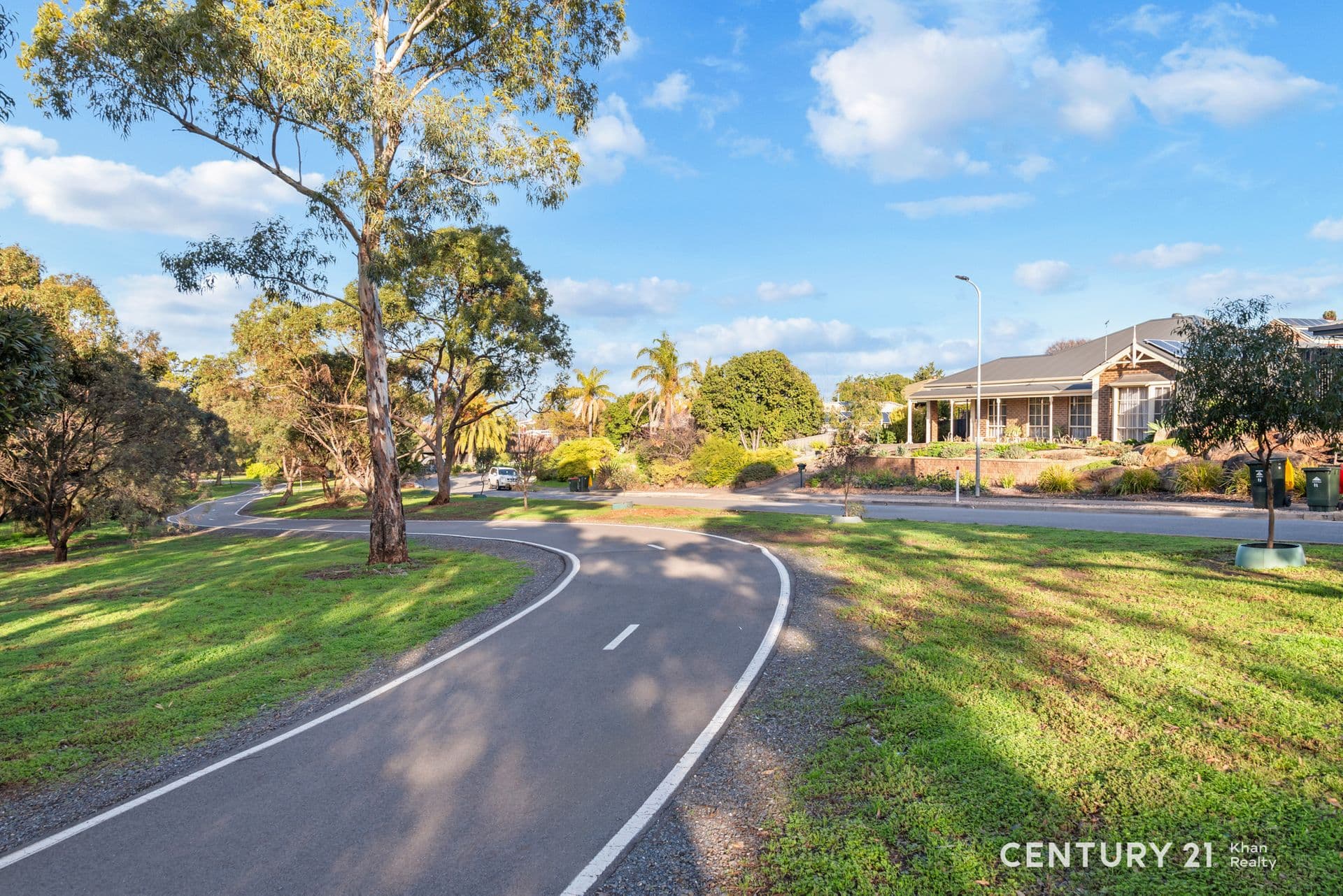 9 Fielders Way, Hallett Cove, SA, 5158, Hallett Cove - Thumbnail 2