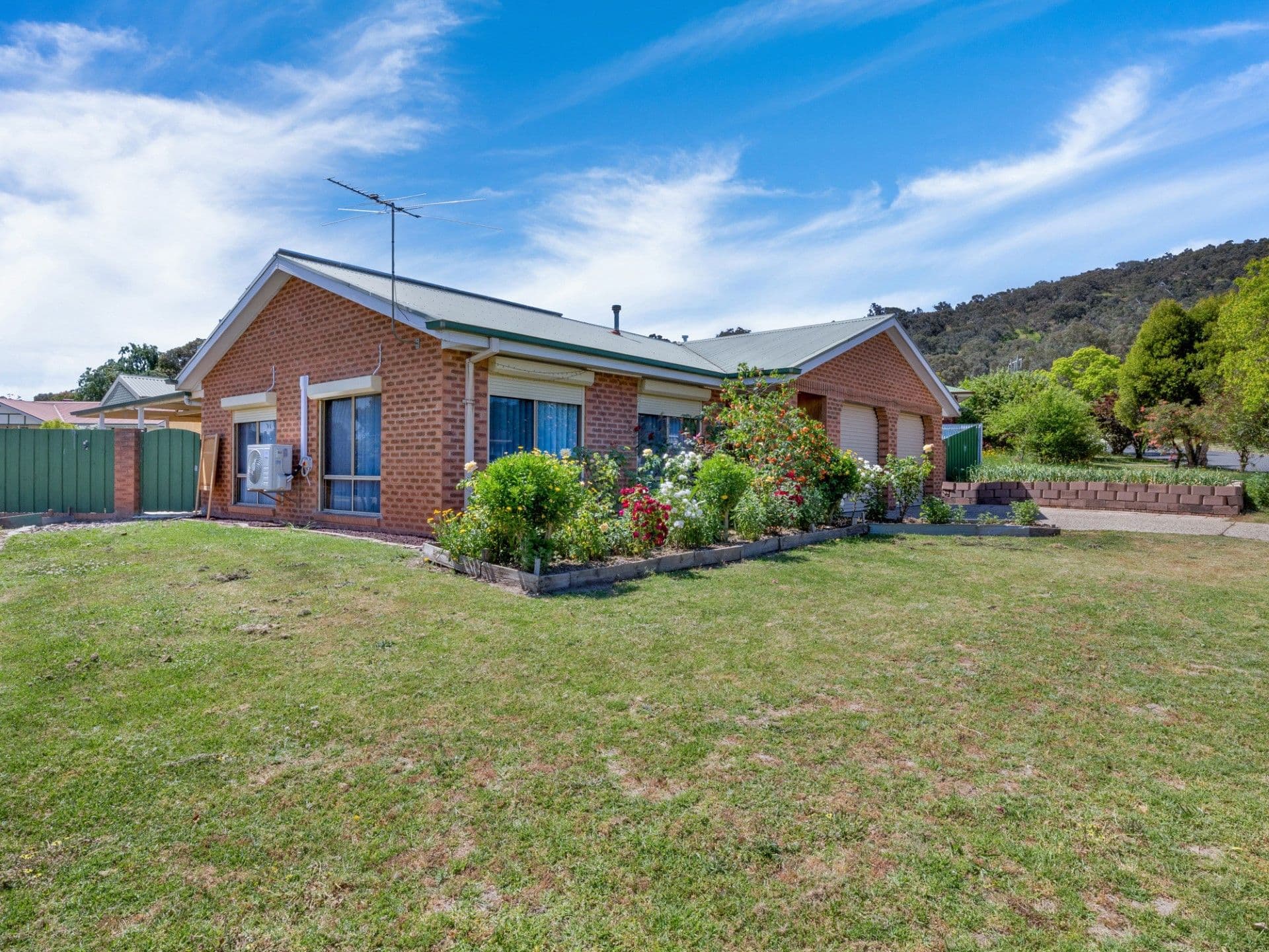 2 Dirru Court, Springdale Heights, NSW, 2641, Springdale Heights - Thumbnail 2