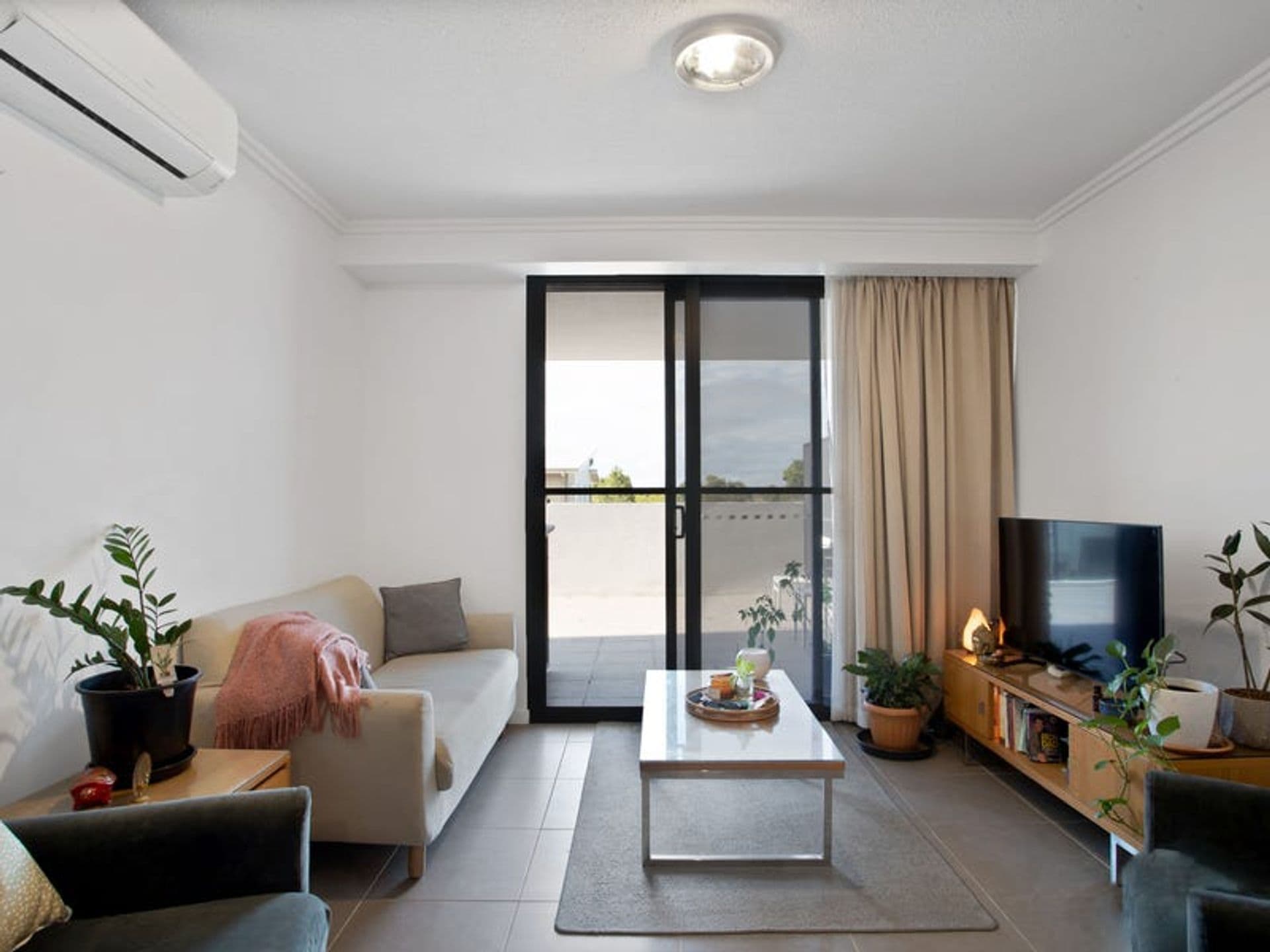 2/3 Kirribilli Avenue, East Mackay, QLD, 4740, East Mackay - Thumbnail 2