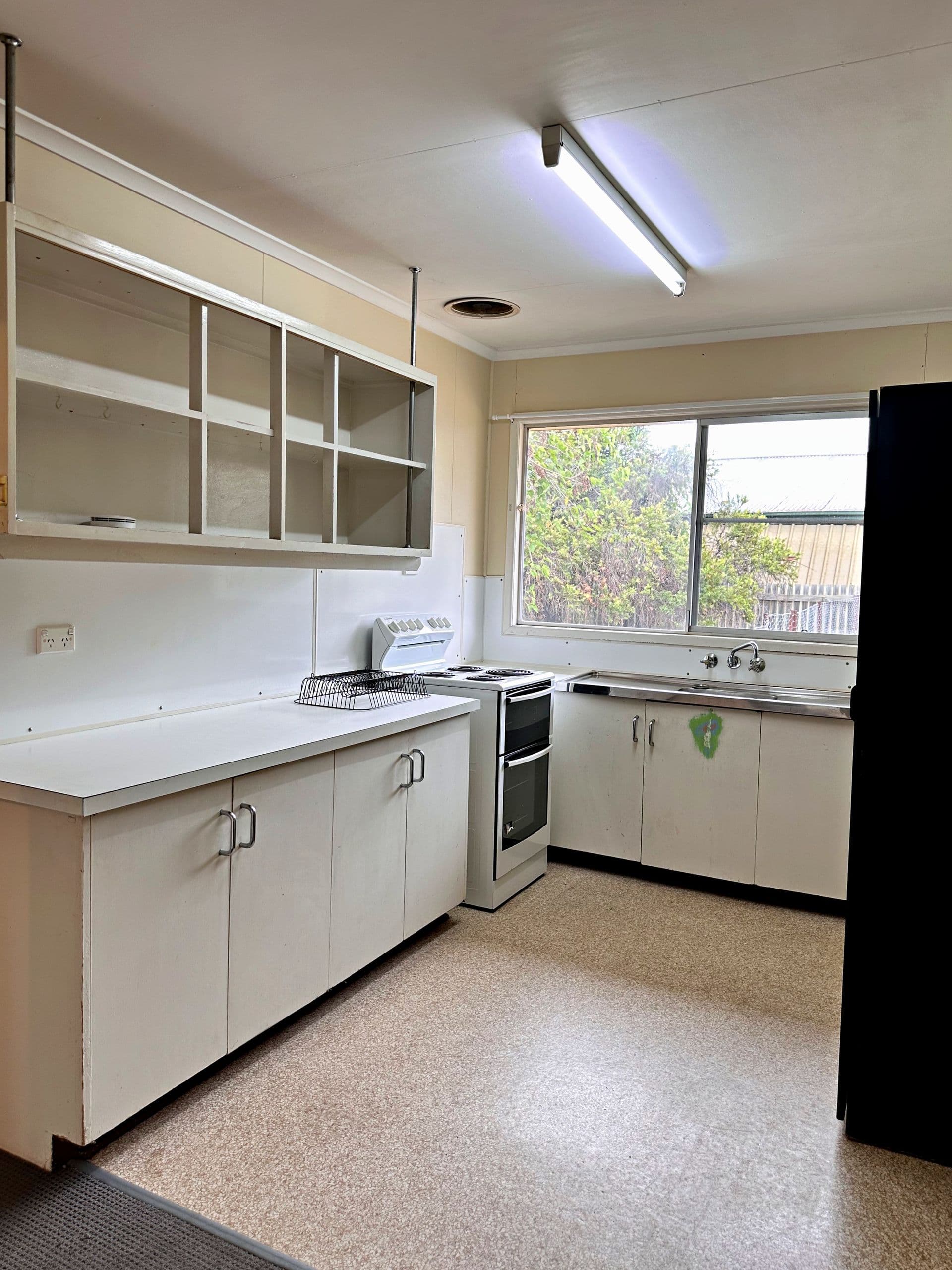 2 Laver Street, Moranbah, QLD, 4744, Moranbah - Thumbnail 4