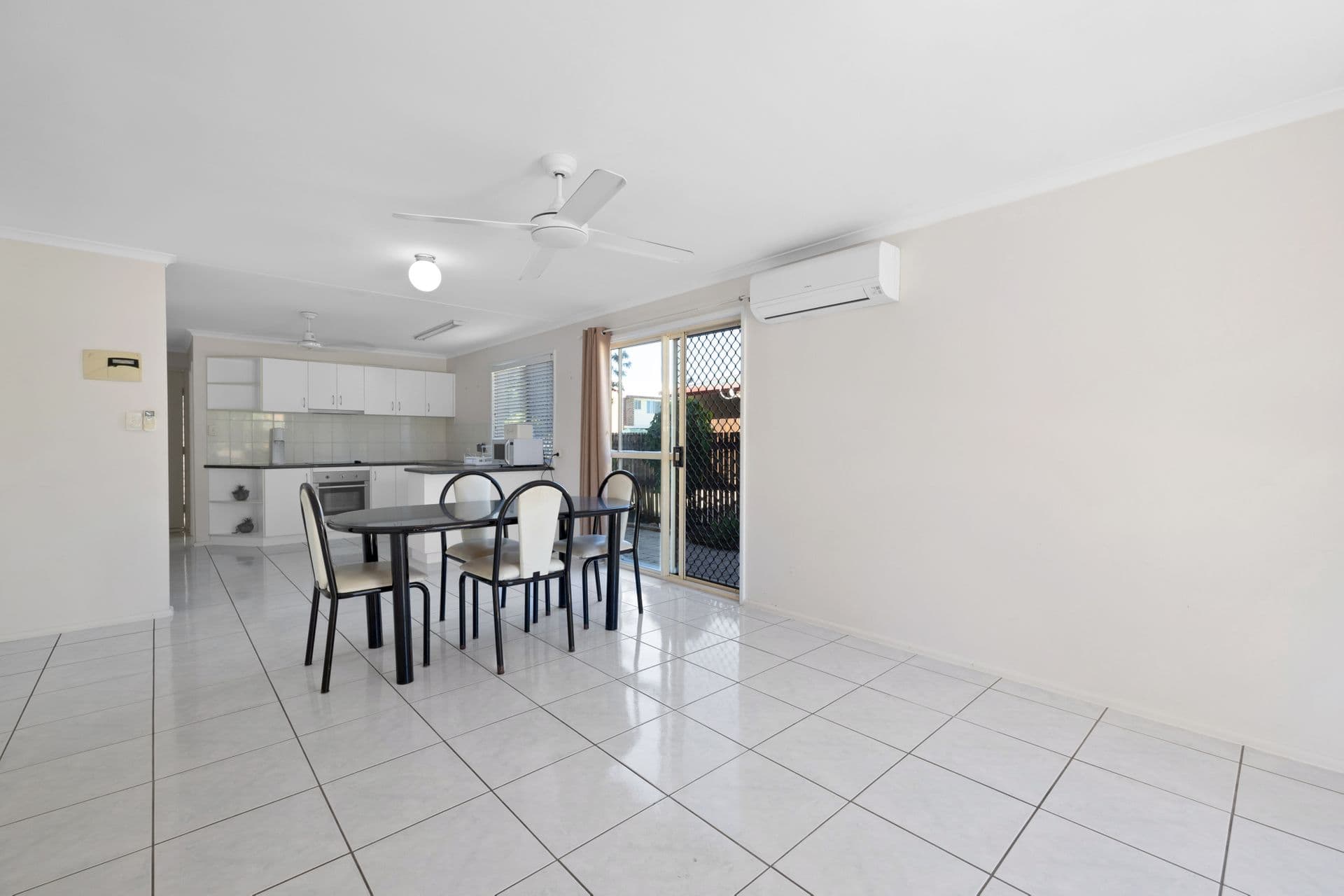 2/27 Romeo Street, Mackay, QLD, 4740, Mackay - Thumbnail 2