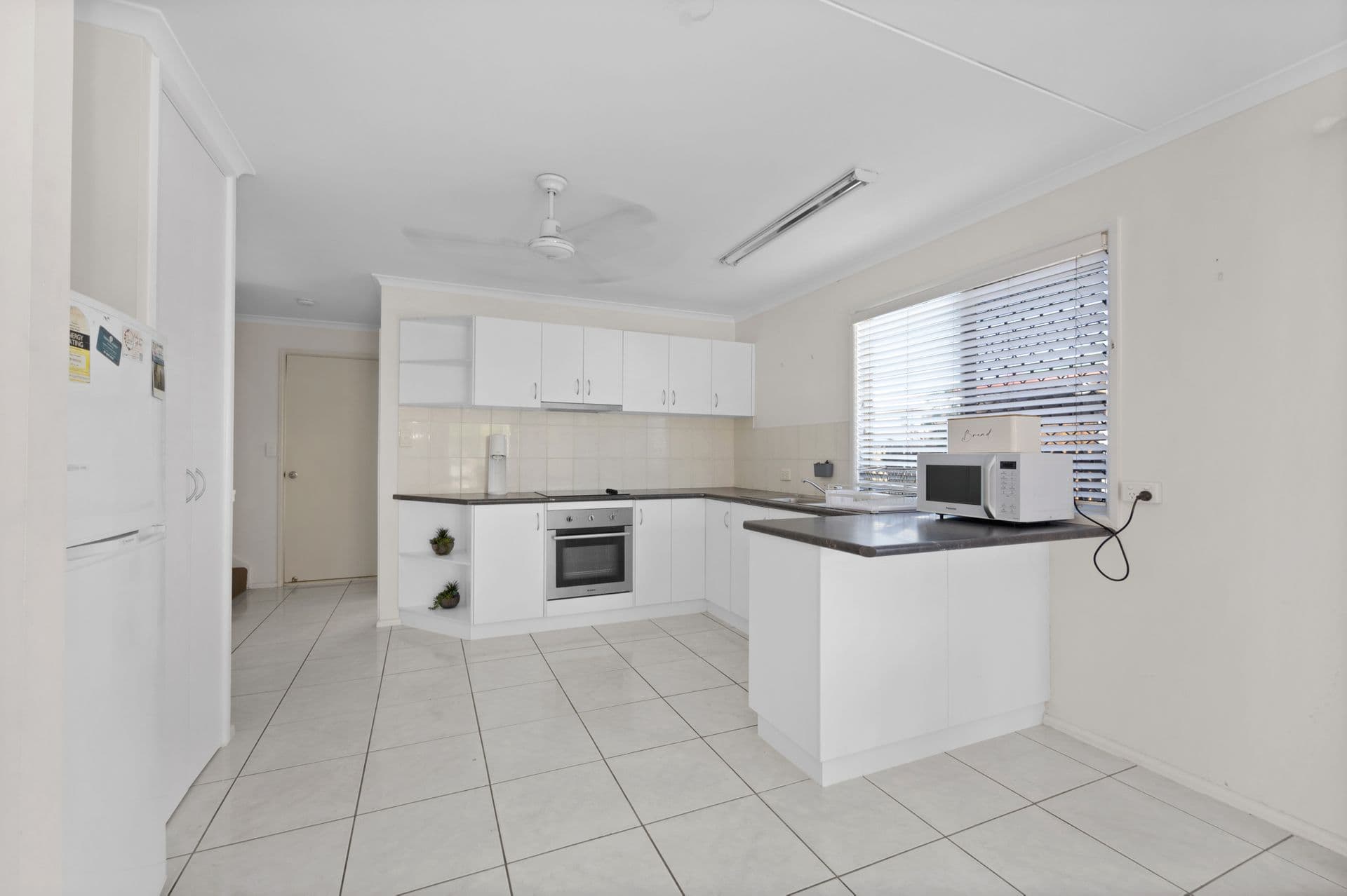 2/27 Romeo Street, Mackay, QLD, 4740, Mackay - Thumbnail 4