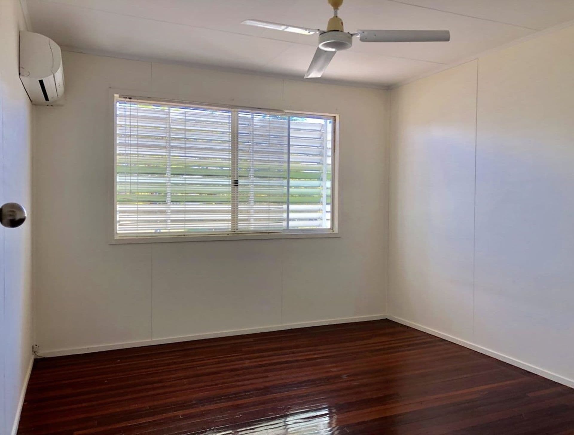 30 Beresford Crescent, Dysart, QLD, 4745, Dysart - Thumbnail 5