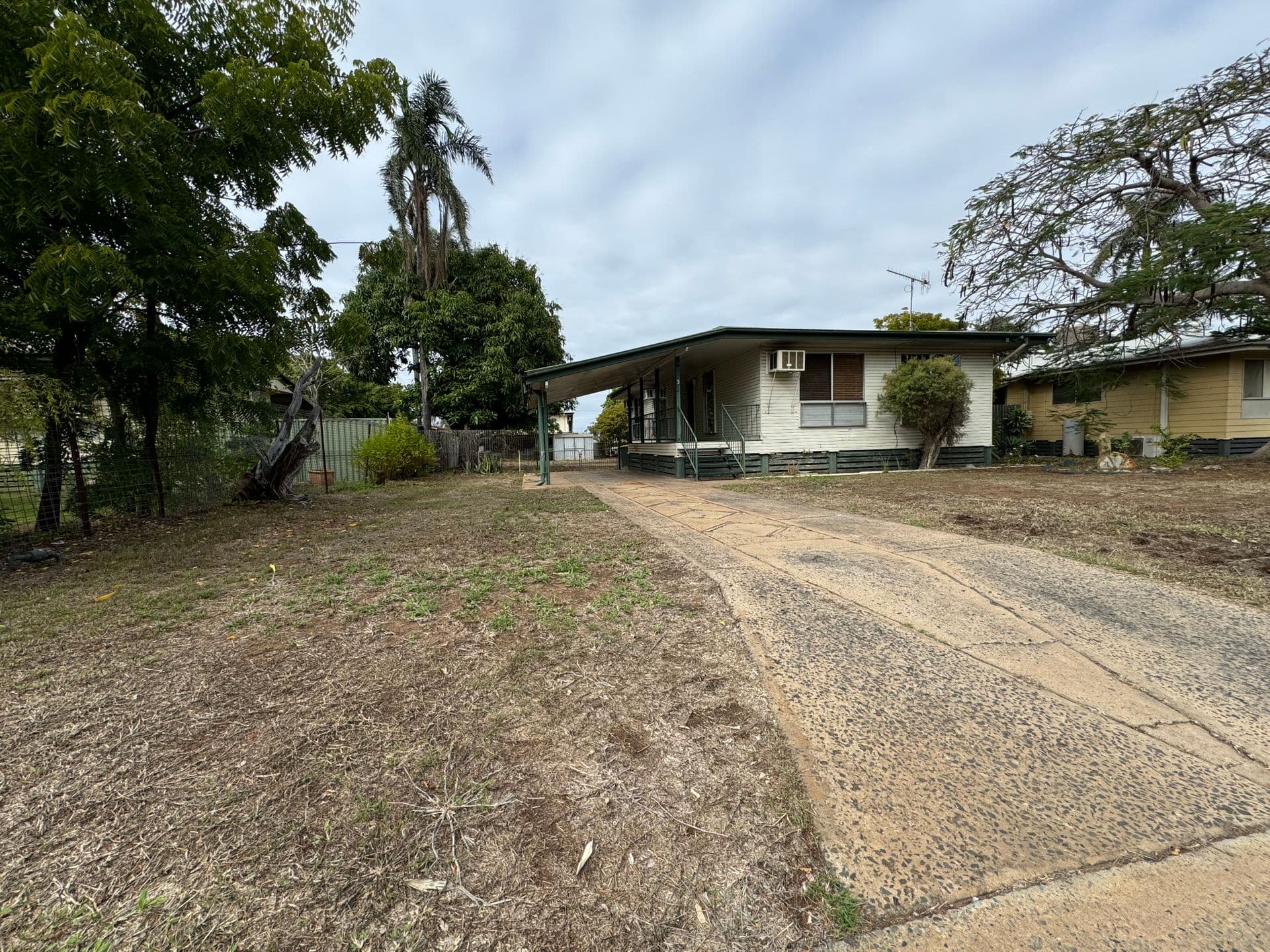 3 Chifley Court, Moranbah, QLD, 4744, Moranbah - Thumbnail 2