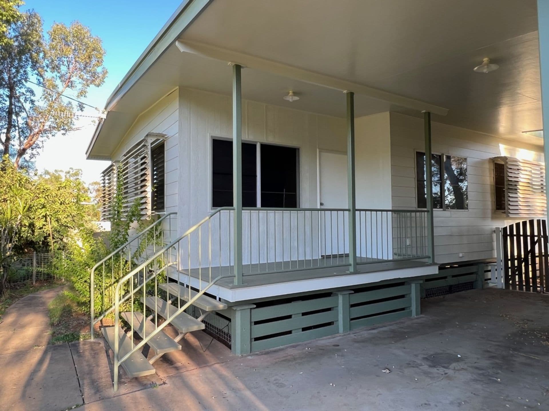 16 Goolagong Crescent, Moranbah, QLD, 4744, Moranbah - Thumbnail 4
