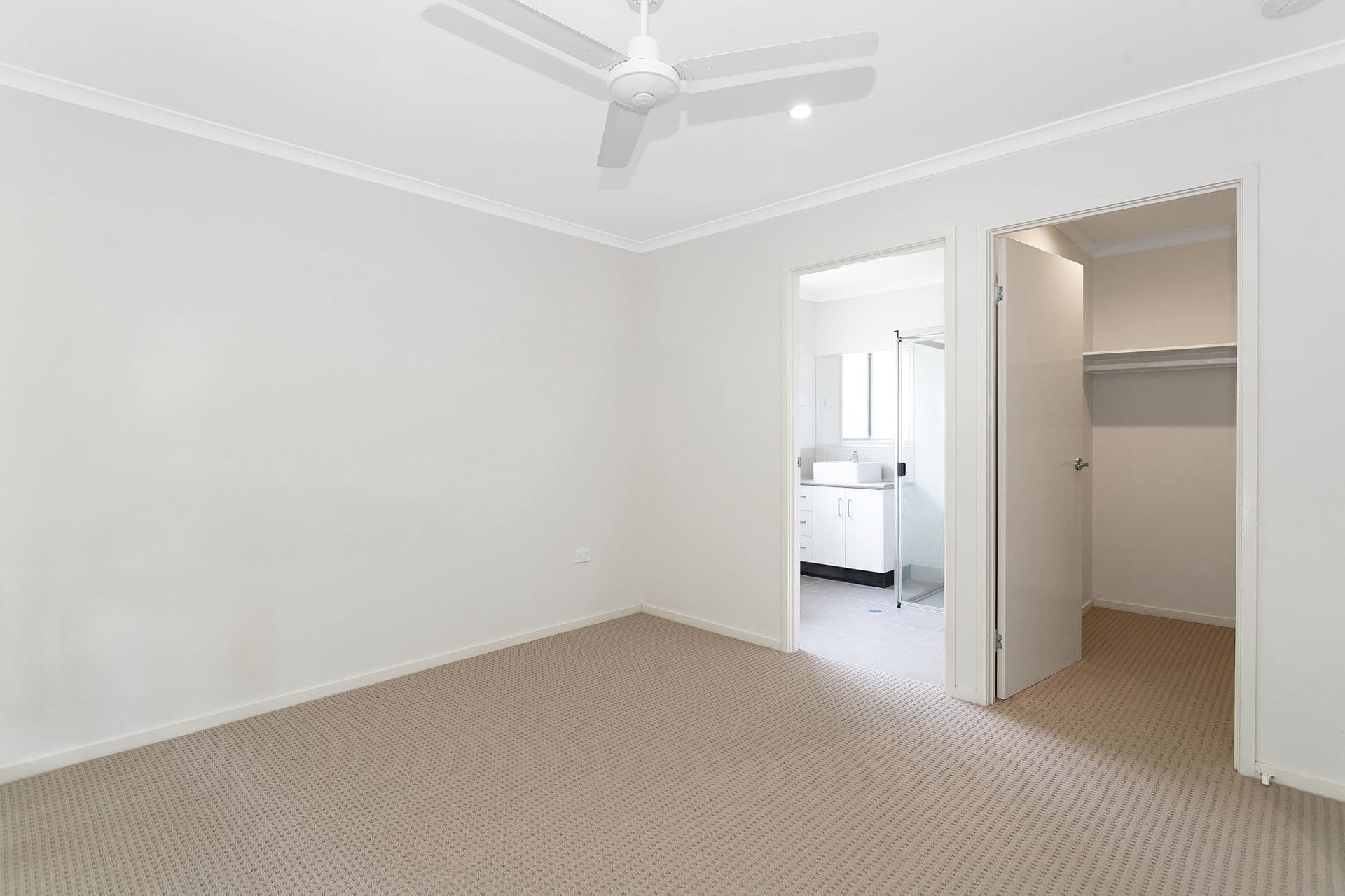5 Sunbird Lane, Andergrove, QLD, 4740, Andergrove - Thumbnail 5