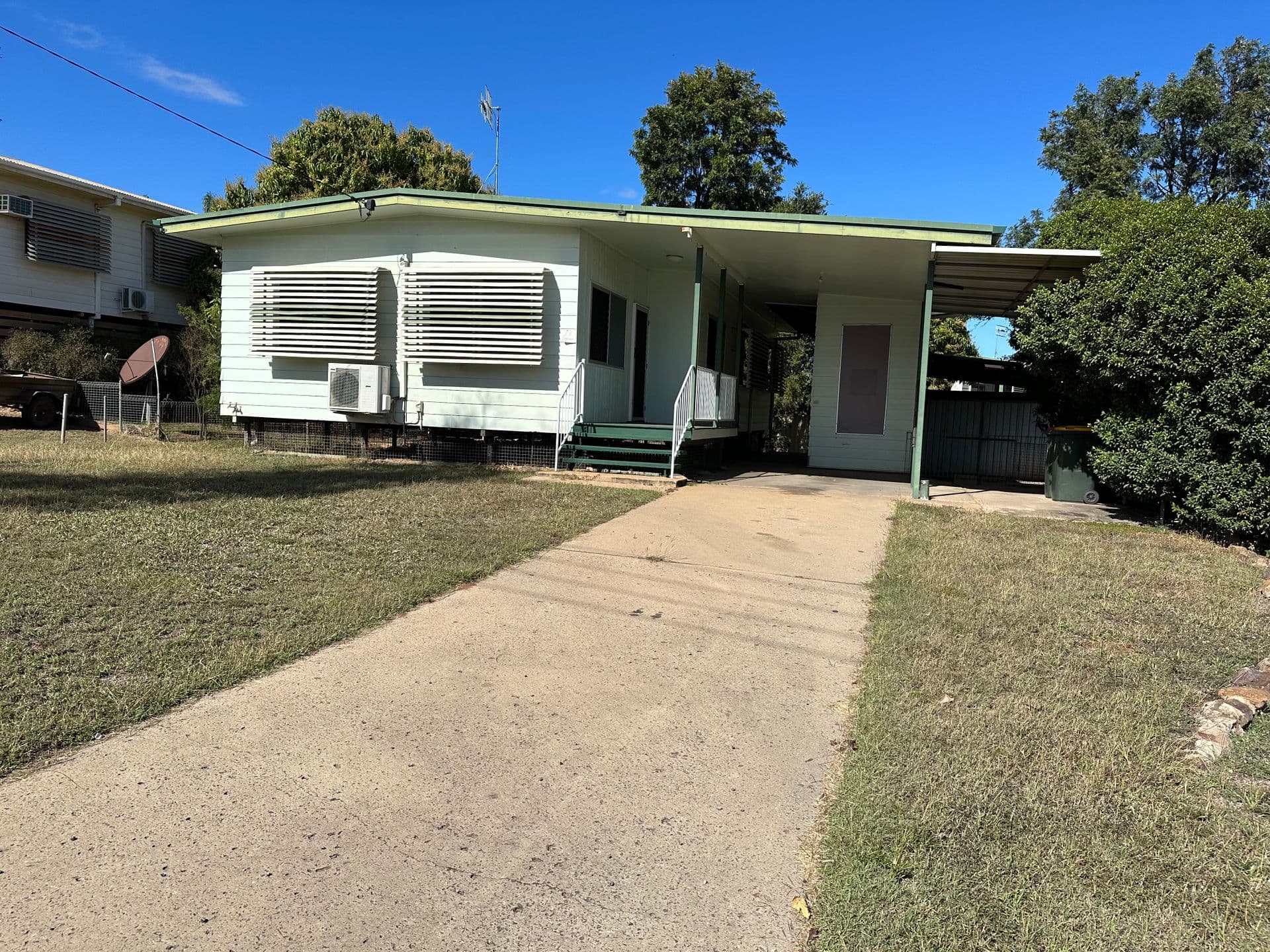 18 De Castella Drive, Moranbah, QLD, 4744, Moranbah - Thumbnail 2