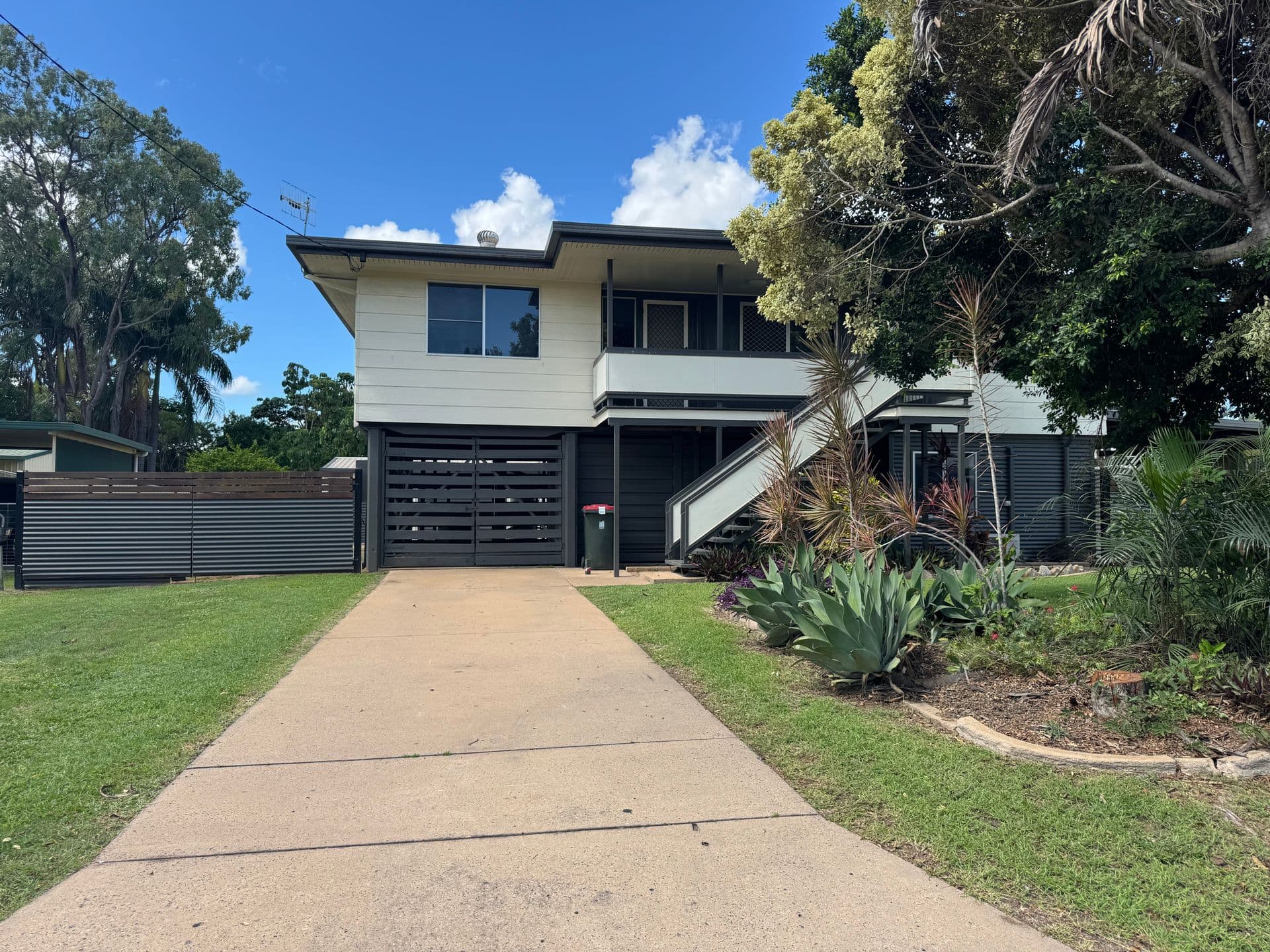 15 Shannon Drive, Moranbah, QLD, 4744, Moranbah - Thumbnail 2