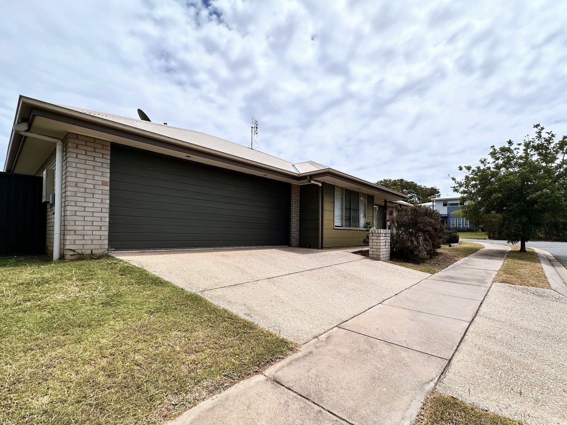2 Robin Street, Moranbah, QLD, 4744, Moranbah - Image 1