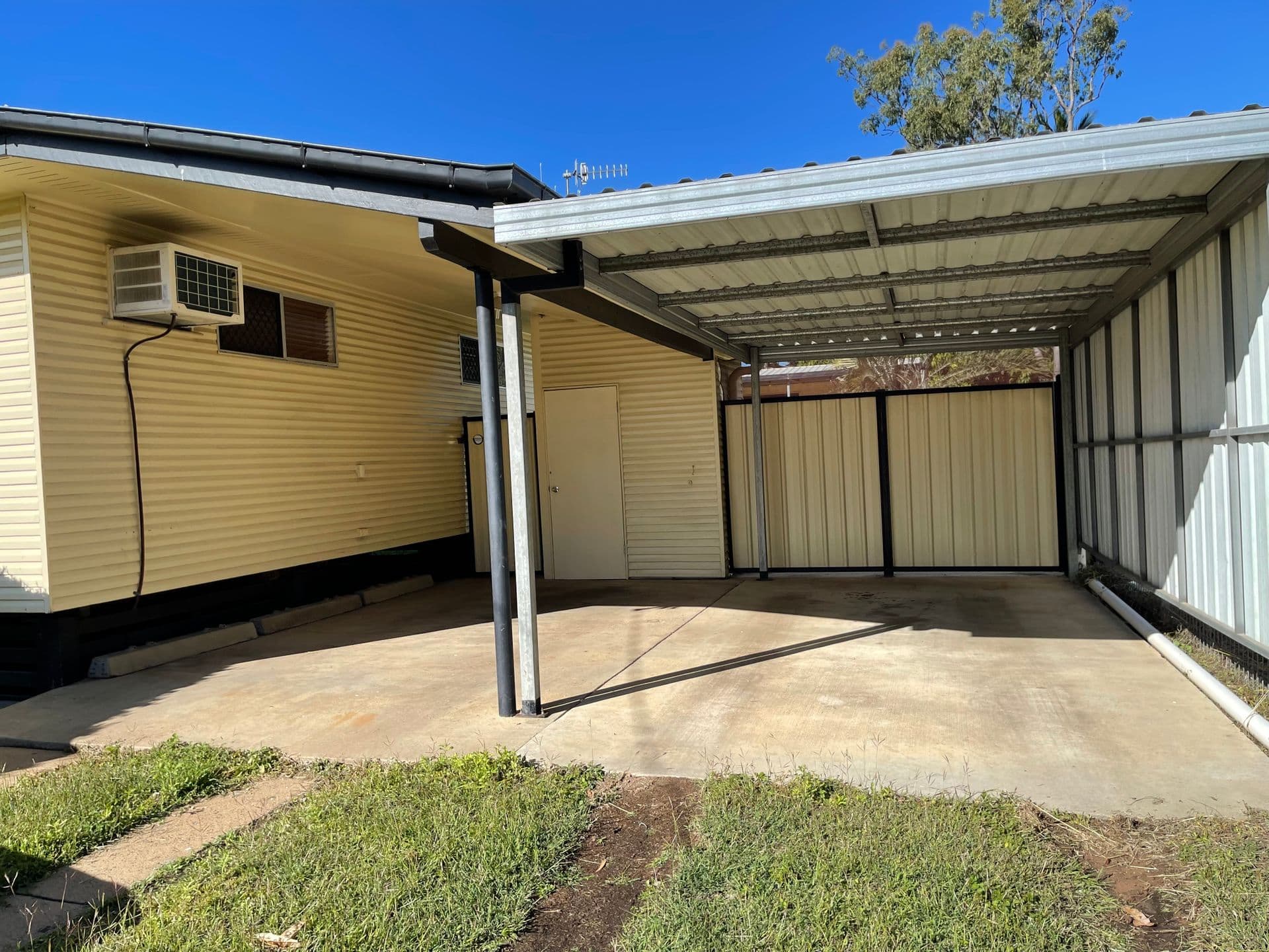 10 Spring Crescent, Dysart, QLD, 4745, Dysart - Thumbnail 3