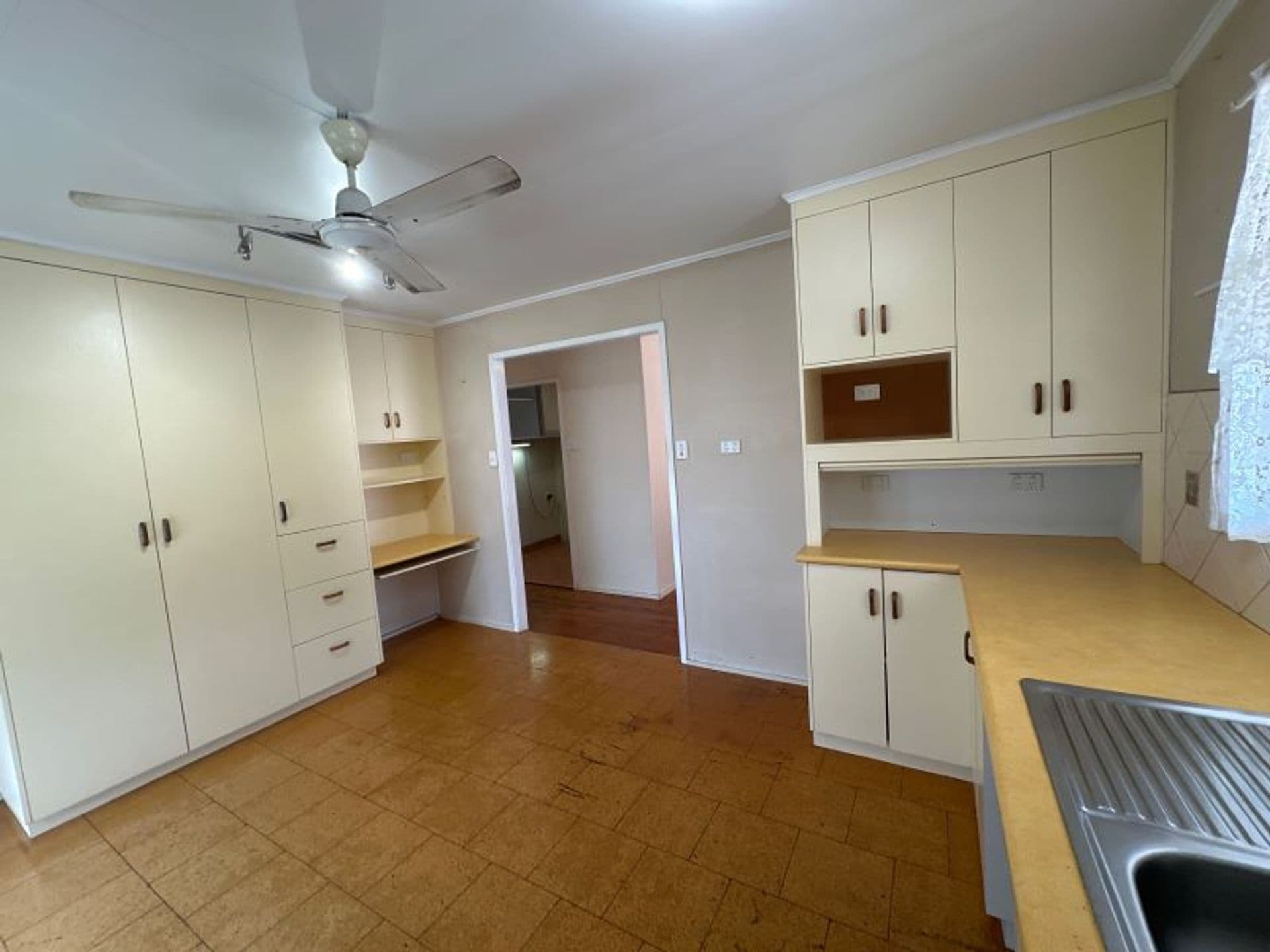 1 Burke Drive, Moranbah, QLD, 4744, Moranbah - Thumbnail 7
