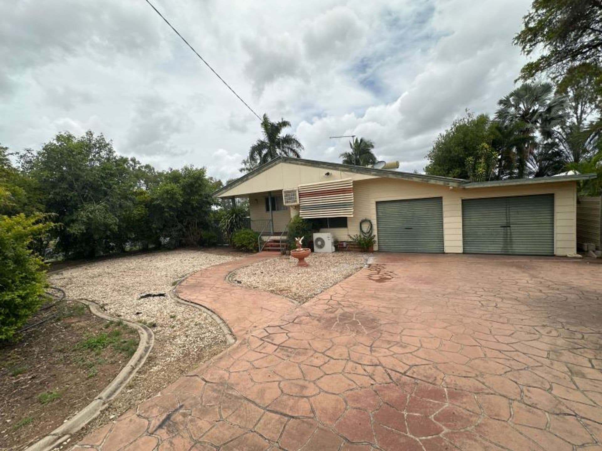 1 Burke Drive, Moranbah, QLD, 4744, Moranbah - Thumbnail 2