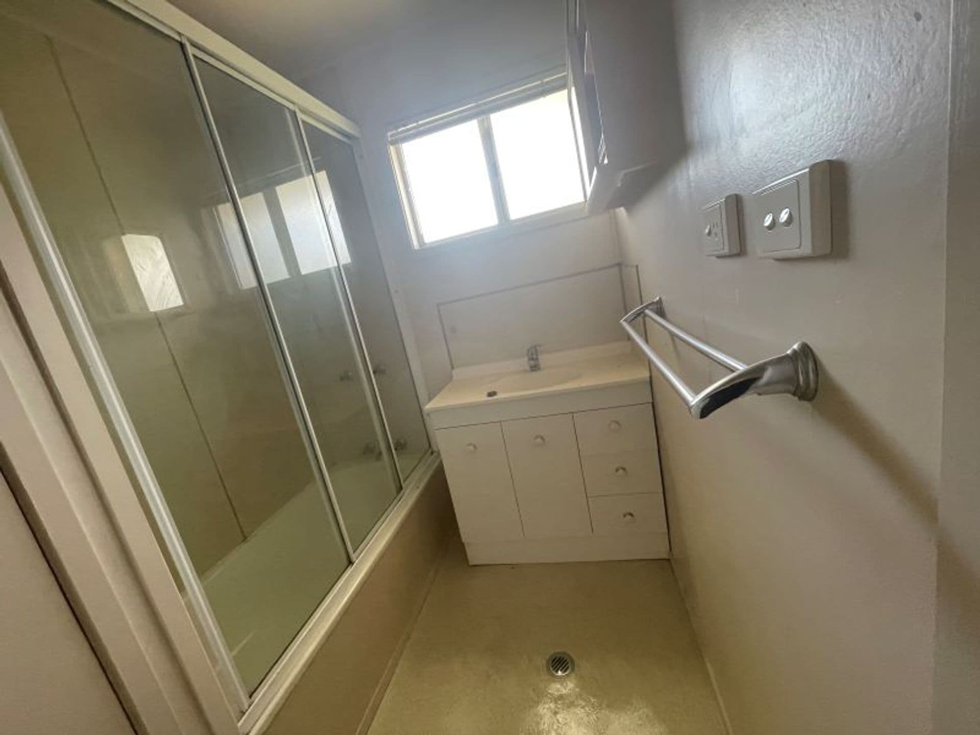 2 Bellarine Court, Dysart, QLD, 4745, Dysart - Thumbnail 4