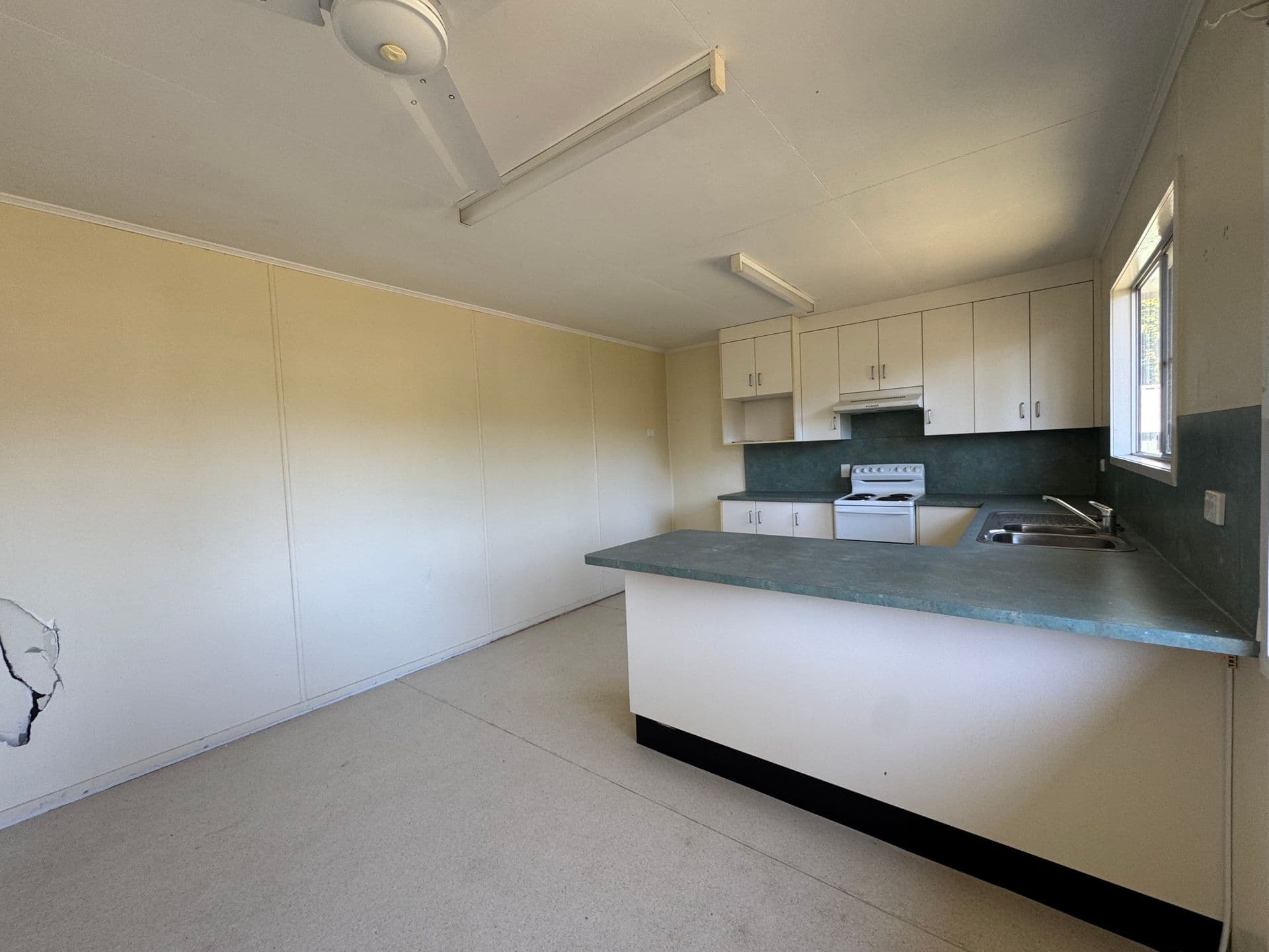 2 Purvis Court, Dysart, QLD, 4745, Dysart - Thumbnail 3