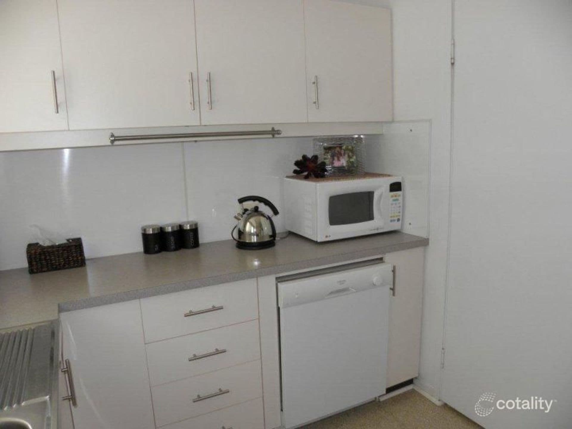 9 Ney Street, Moranbah, QLD, 4744, Moranbah - Thumbnail 4
