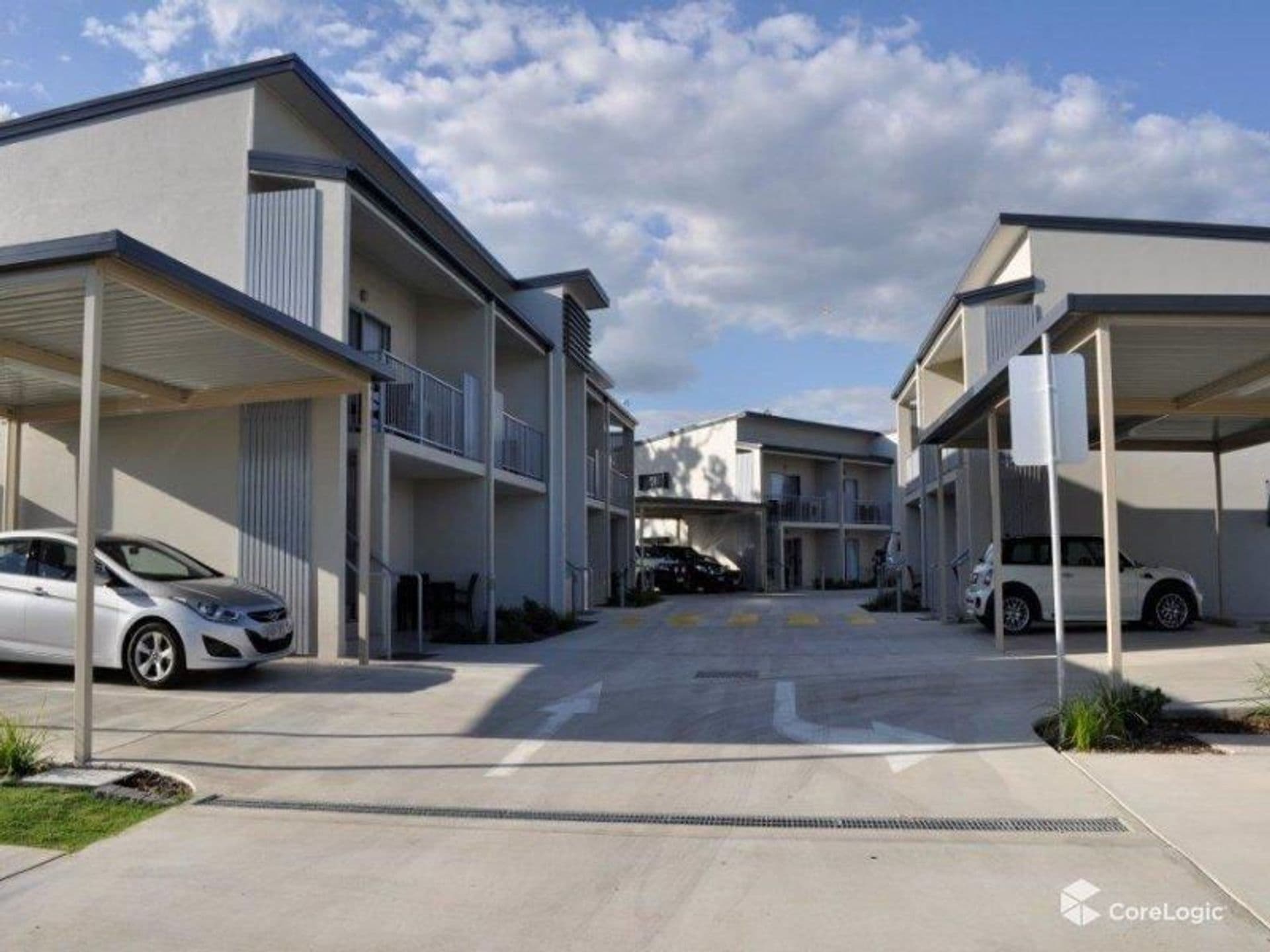 19/10 Prince Place, Middlemount, QLD, 4746, Middlemount - Thumbnail 2