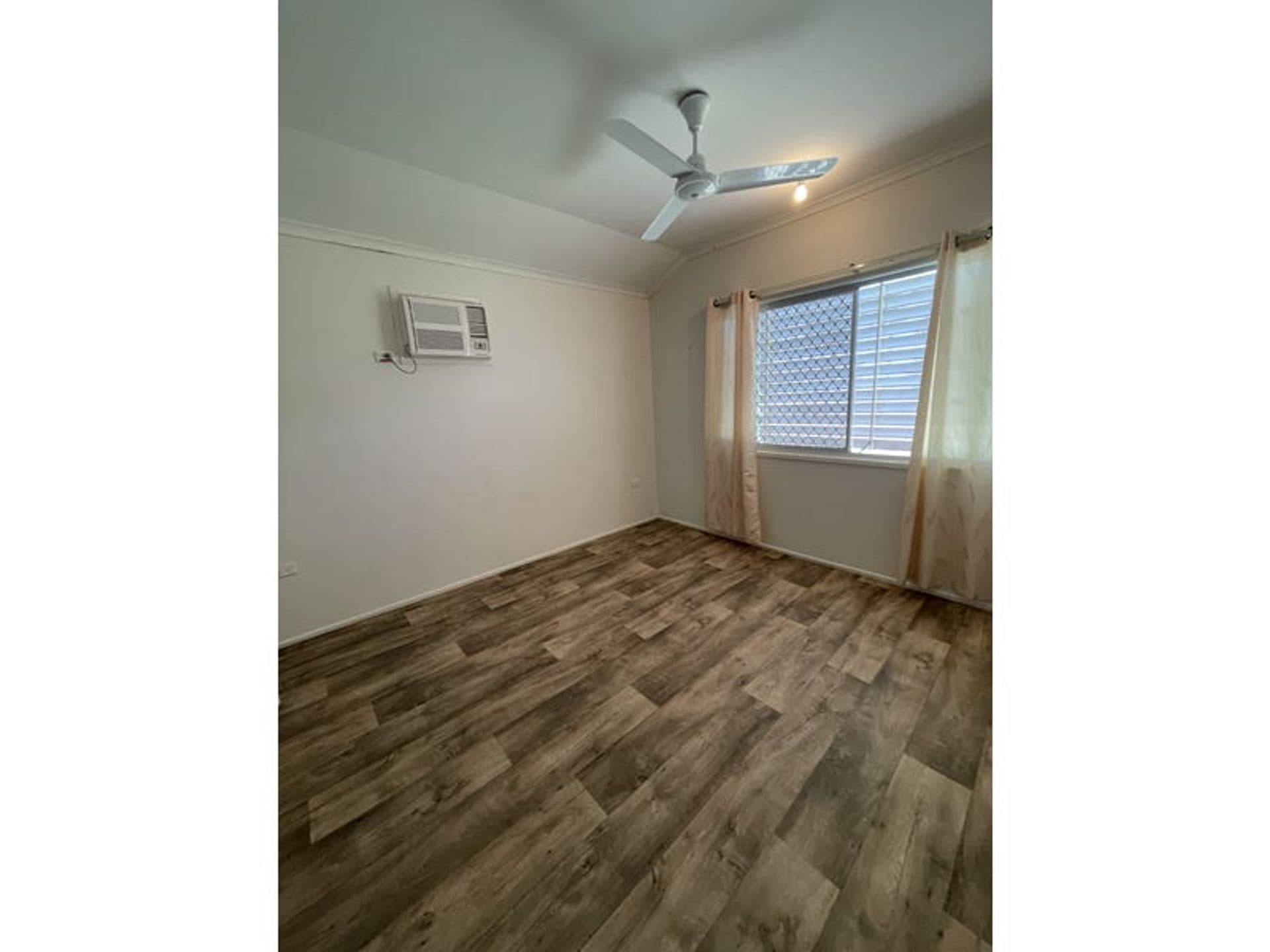 36 Jackson Ave, Moranbah, QLD, 4744, Moranbah - Thumbnail 8