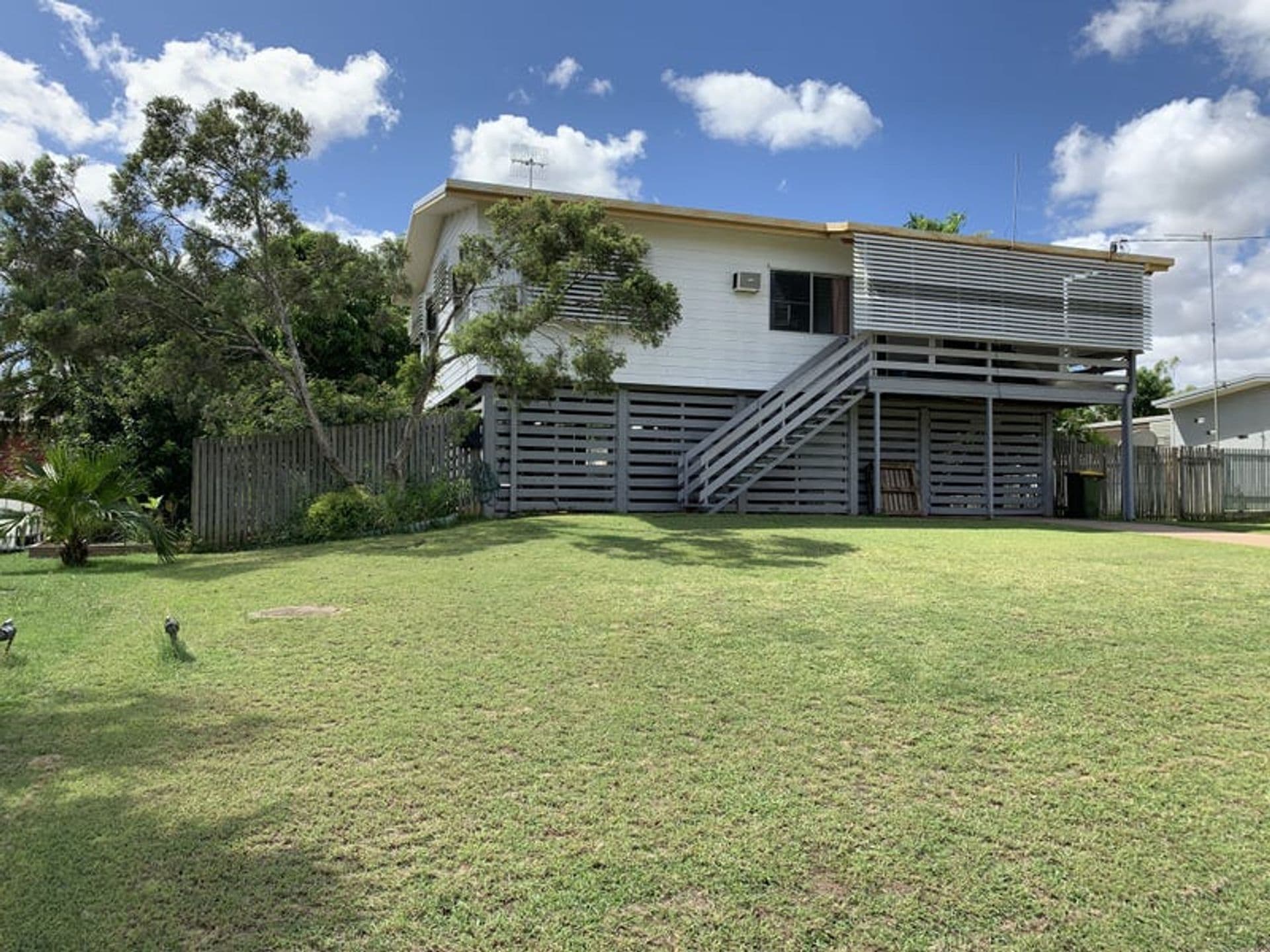 33 Jackson Ave, Moranbah, QLD, 4744, Moranbah - Thumbnail 2