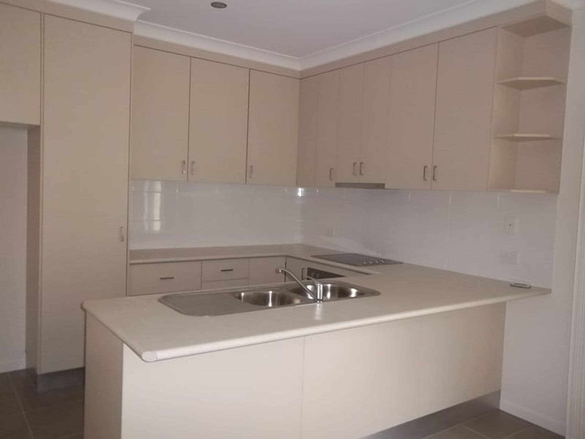 Unit 3/1 Leslie Dr, Moranbah, QLD, 4744, Moranbah - Thumbnail 5