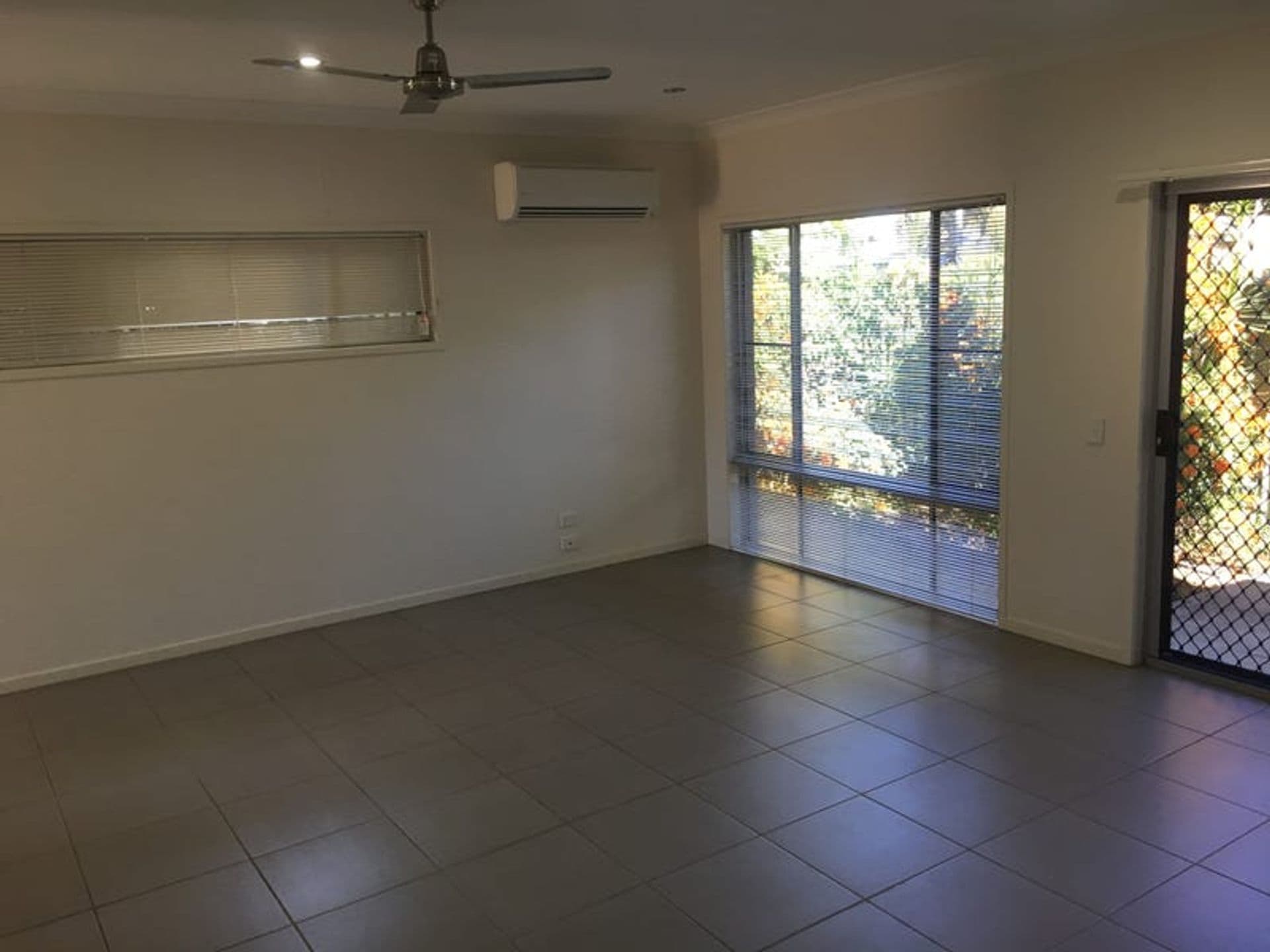 Unit 3/1 Leslie Dr, Moranbah, QLD, 4744, Moranbah - Thumbnail 6