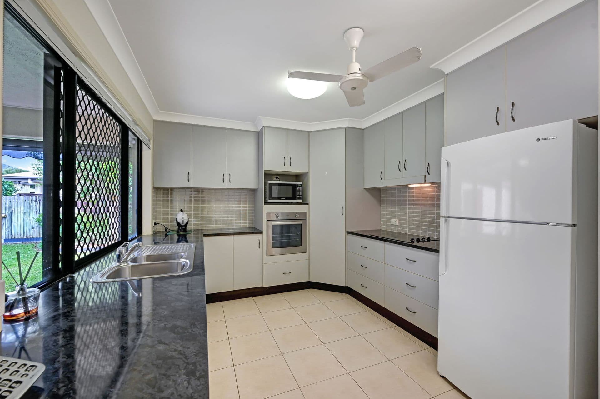 45 Bamboo Crescent, Mount Louisa, QLD, 4814, Mount Louisa - Thumbnail 4