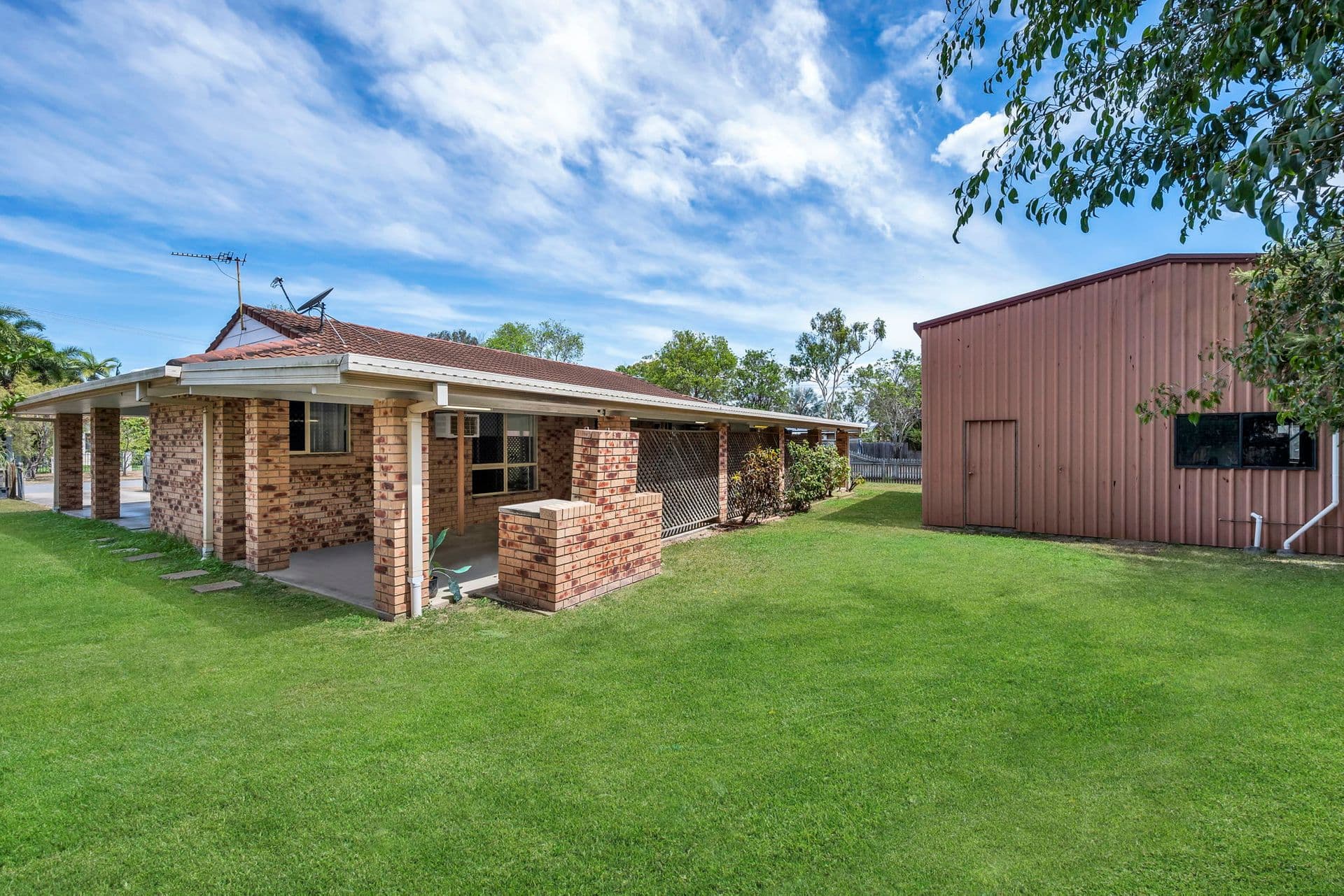 21 CATHERINE CRESCENT, Kelso, QLD, 4815, Kelso - Thumbnail 3