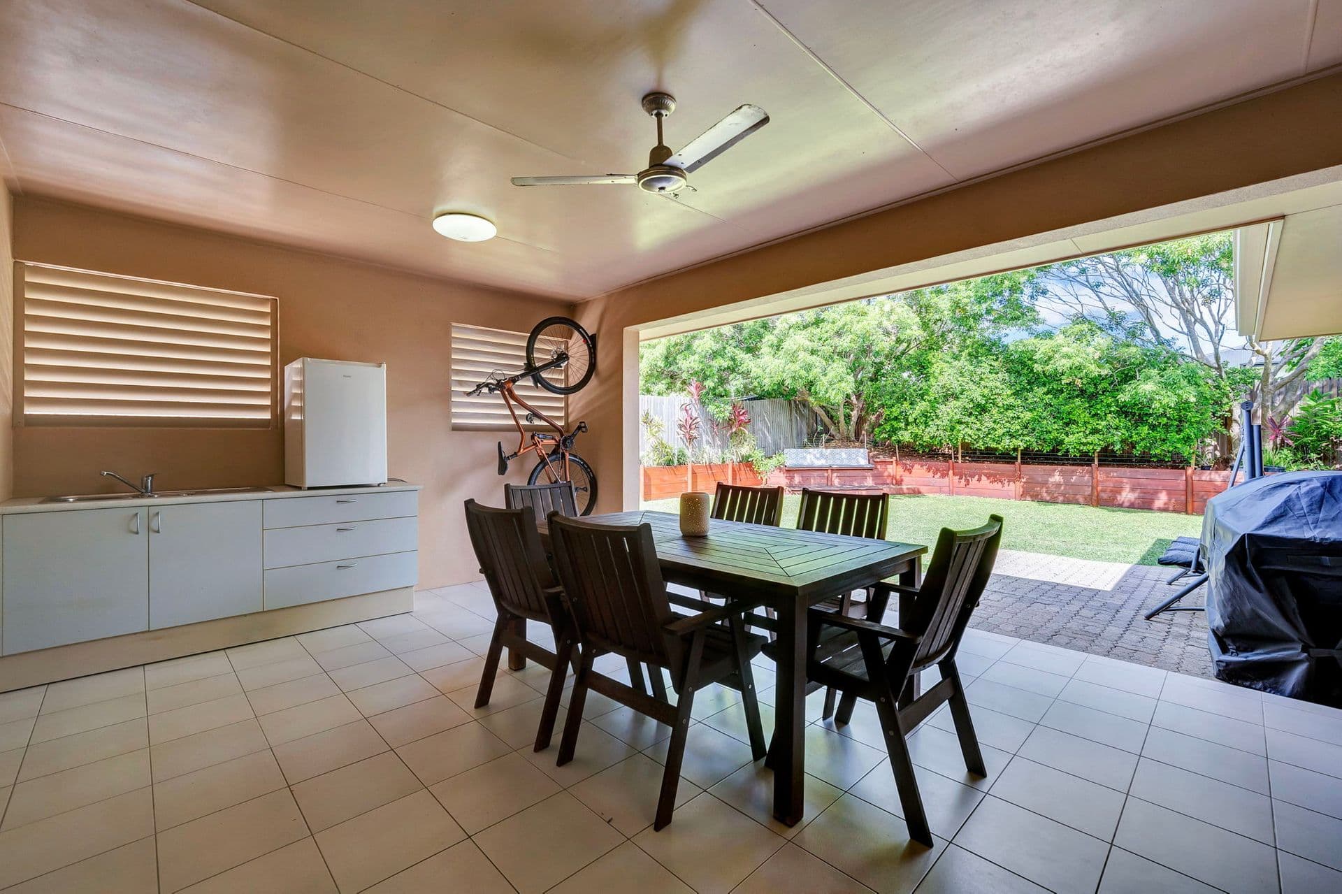 3 Franklin Drive, Mount Louisa, QLD, 4814, Mount Louisa - Thumbnail 8