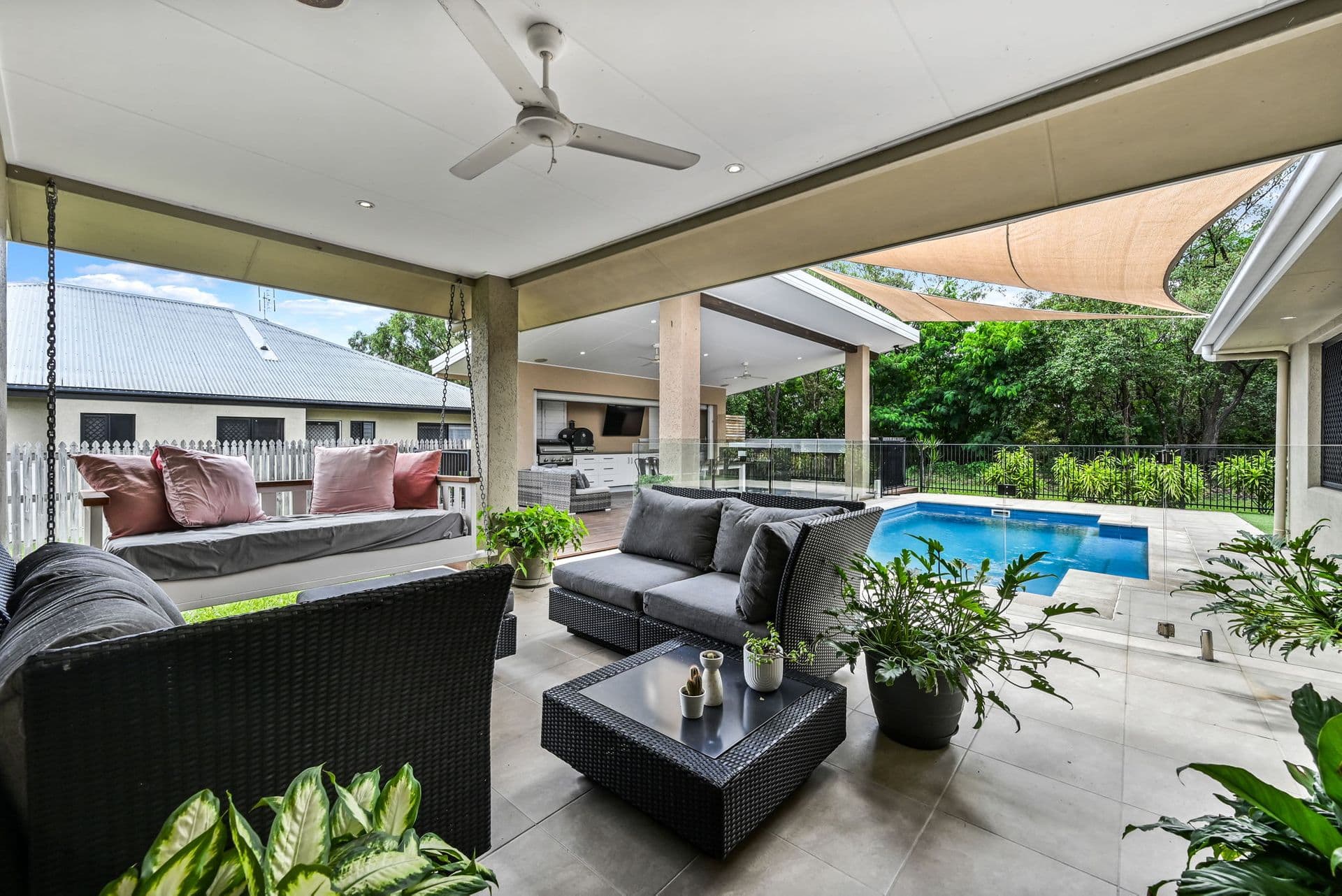 10 Minaret Way, Mount Louisa, QLD, 4814, Mount Louisa - Thumbnail 2