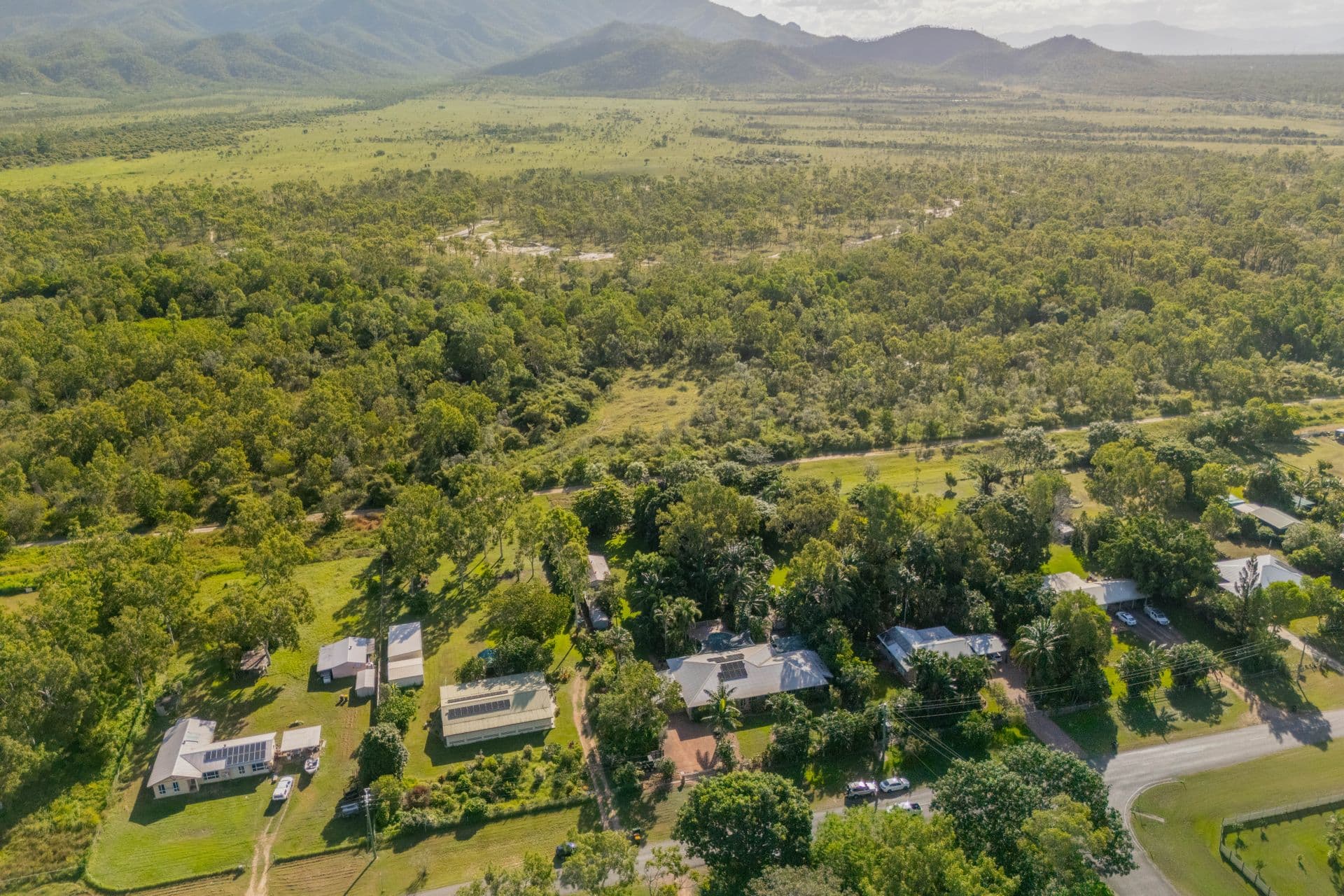243 Kelso Drive, Kelso, QLD, 4815, Kelso - Thumbnail 3