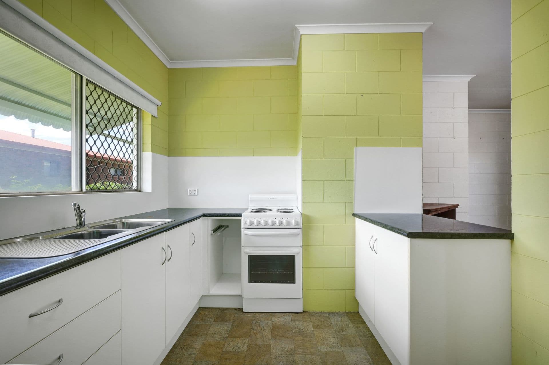 1/39 Tower Avenue, Atherton, QLD, 4883, Atherton - Thumbnail 2