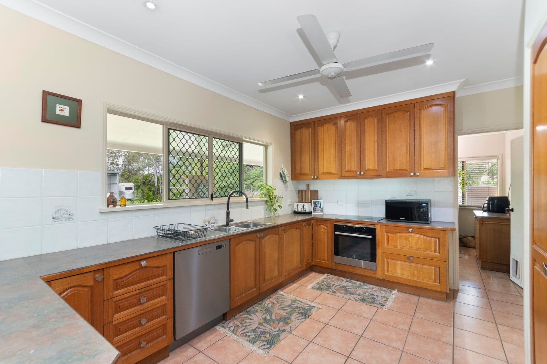 54 Rangewood Drive, Rangewood, QLD, 4817, Rangewood - Thumbnail 5