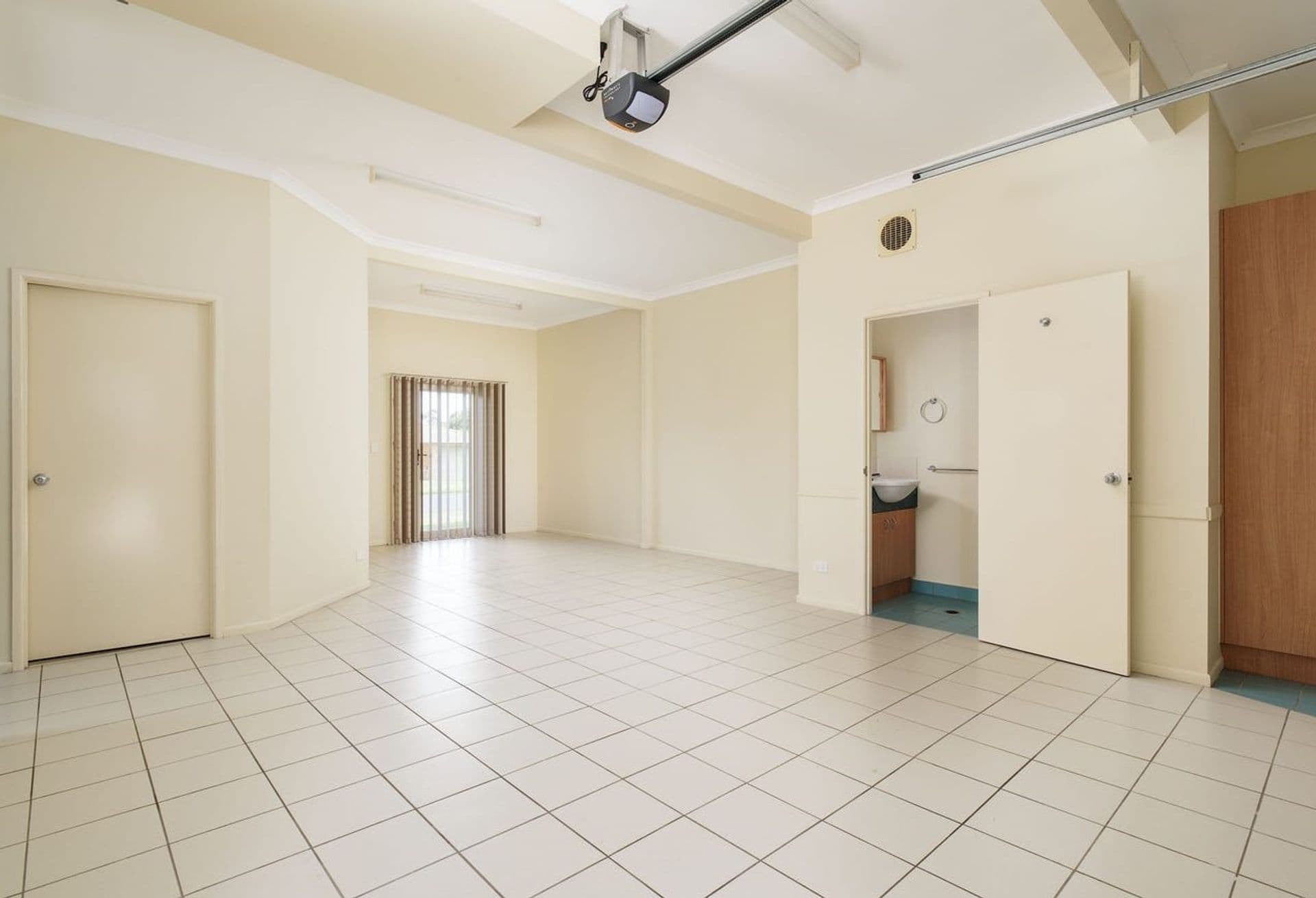 1/17 Bass Street, Tin Can Bay, QLD, 4580, Tin Can Bay - Thumbnail 6