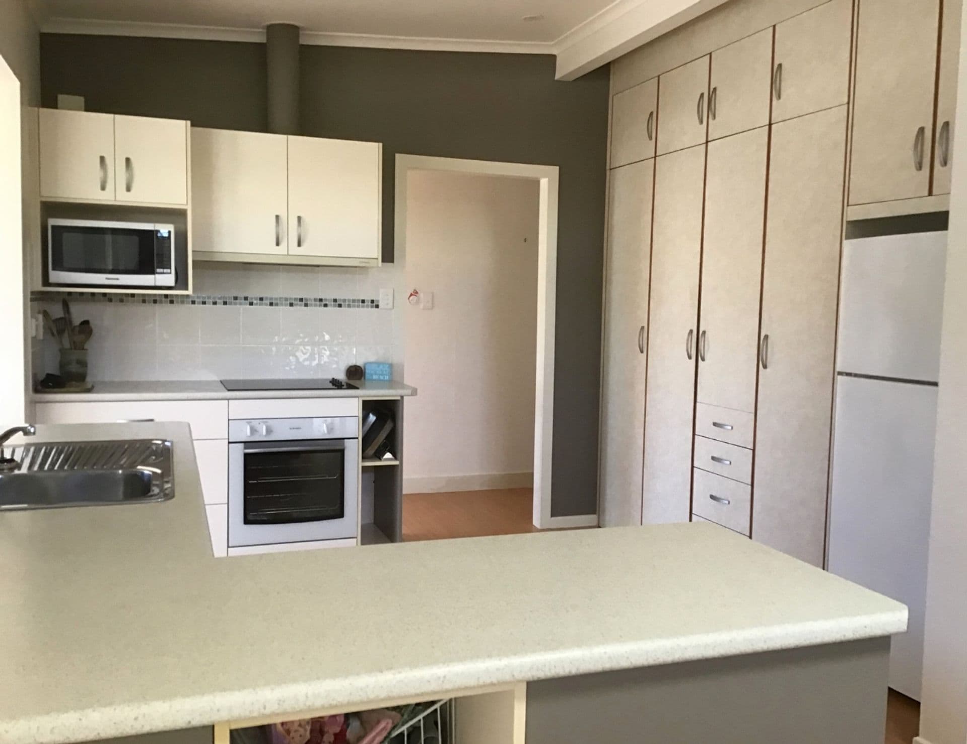 12 Gympie Road, Tin Can Bay, QLD, 4580, Tin Can Bay - Thumbnail 3