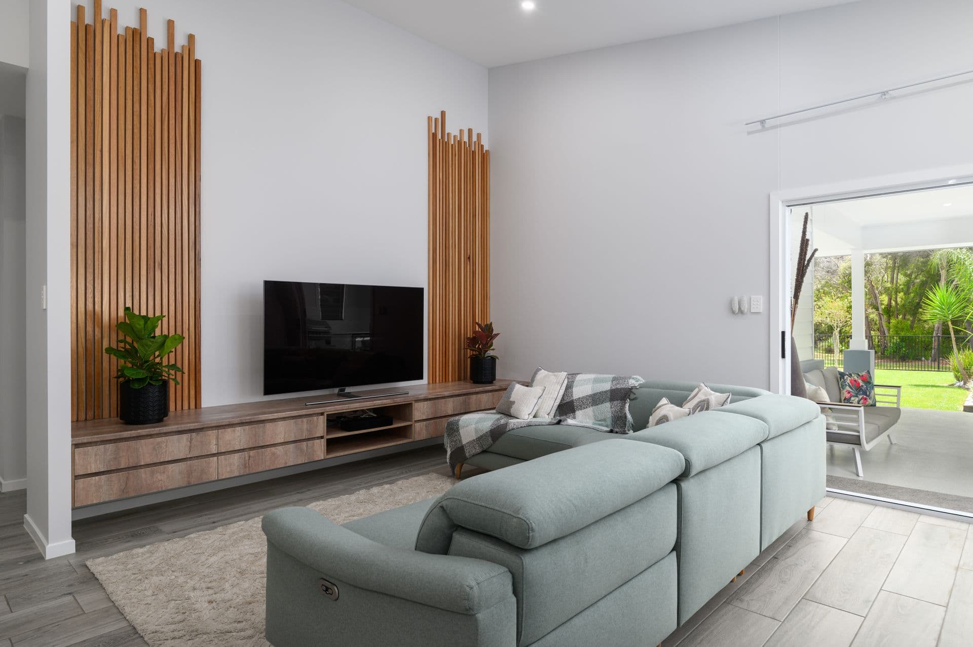 63 Golden Hind Avenue, Cooloola Cove, QLD, 4580, Cooloola Cove - Thumbnail 2