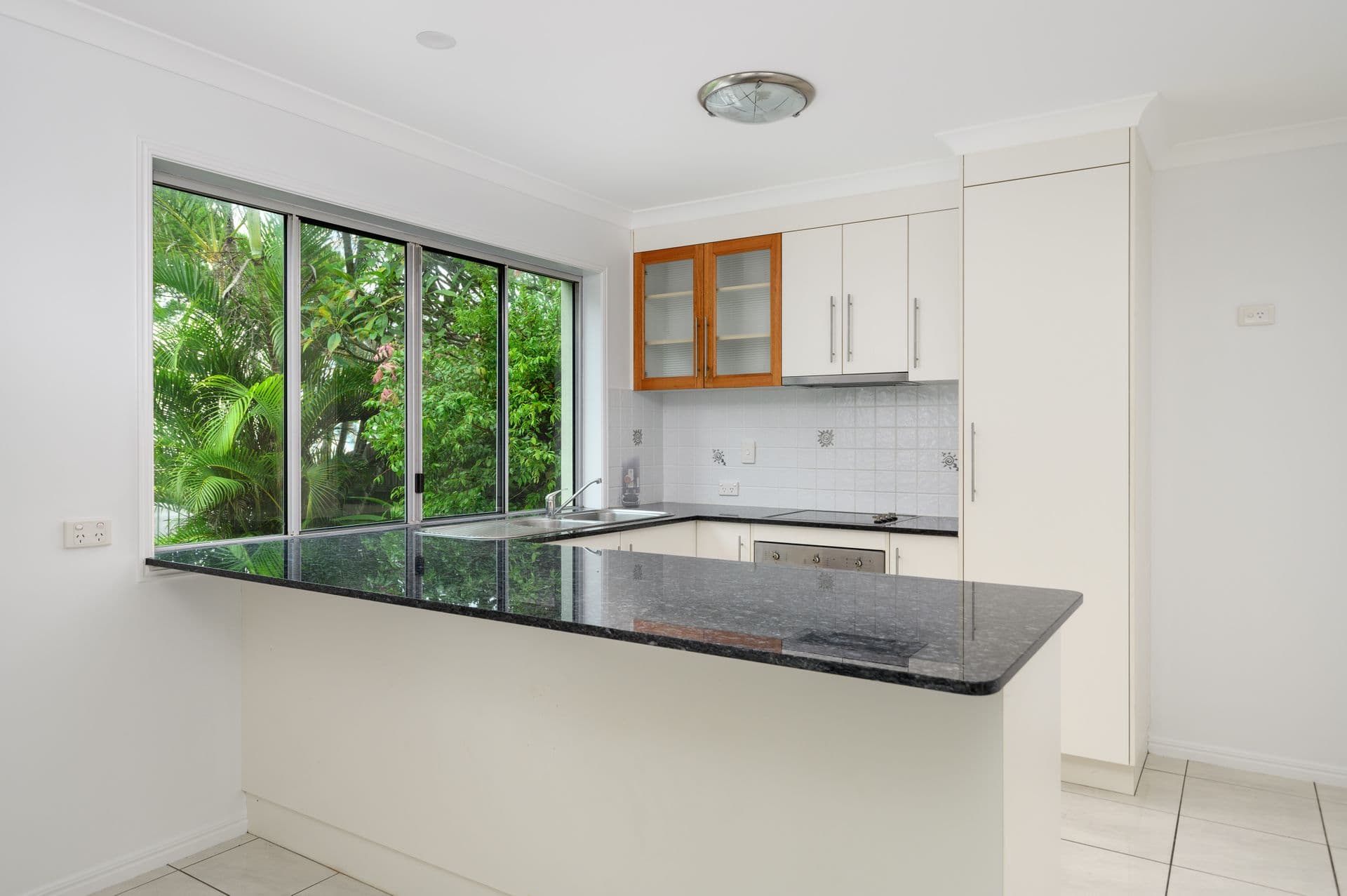 1/26 Esplanade, Tin Can Bay, QLD, 4580, Tin Can Bay - Thumbnail 3