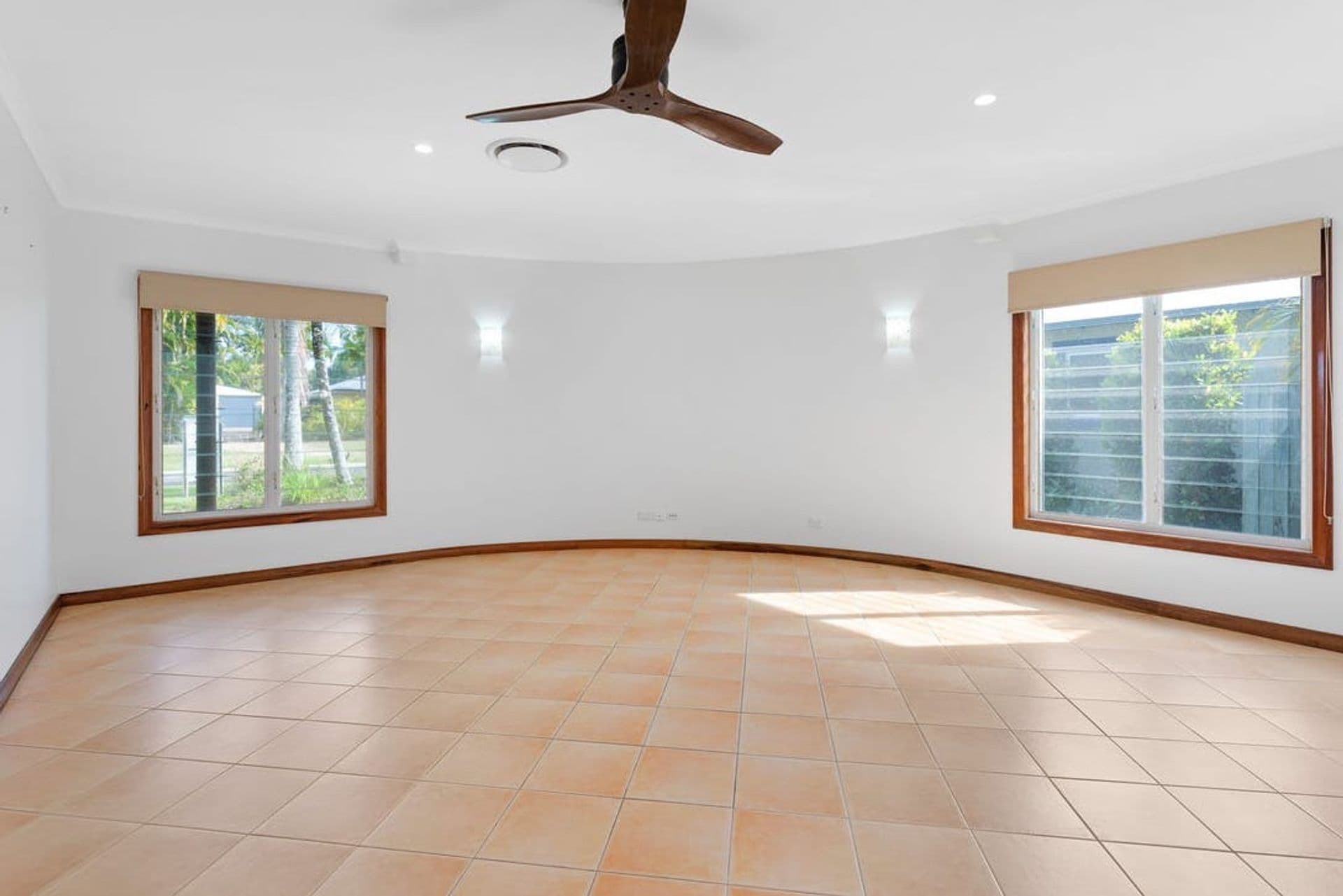 29 Fyshburn Drive, Cooloola Cove, QLD, 4580, Cooloola Cove - Thumbnail 2