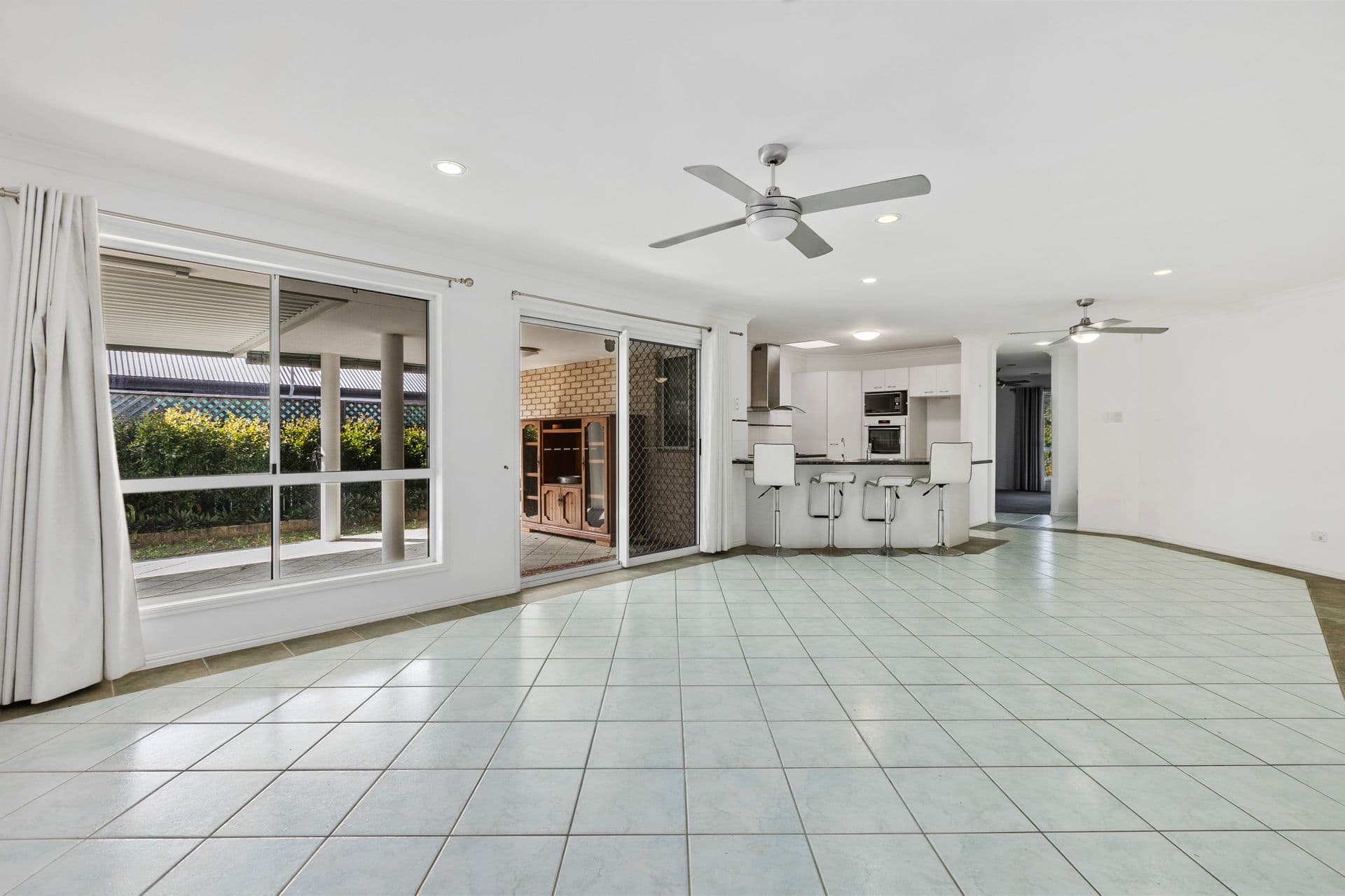 2 Acacia Crescent, Tin Can Bay, QLD, 4580, Tin Can Bay - Thumbnail 2