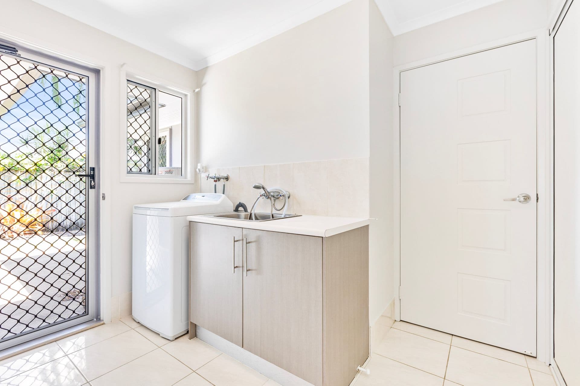 8 Callistemon Crescent, Tin Can Bay, QLD, 4580, Tin Can Bay - Thumbnail 6