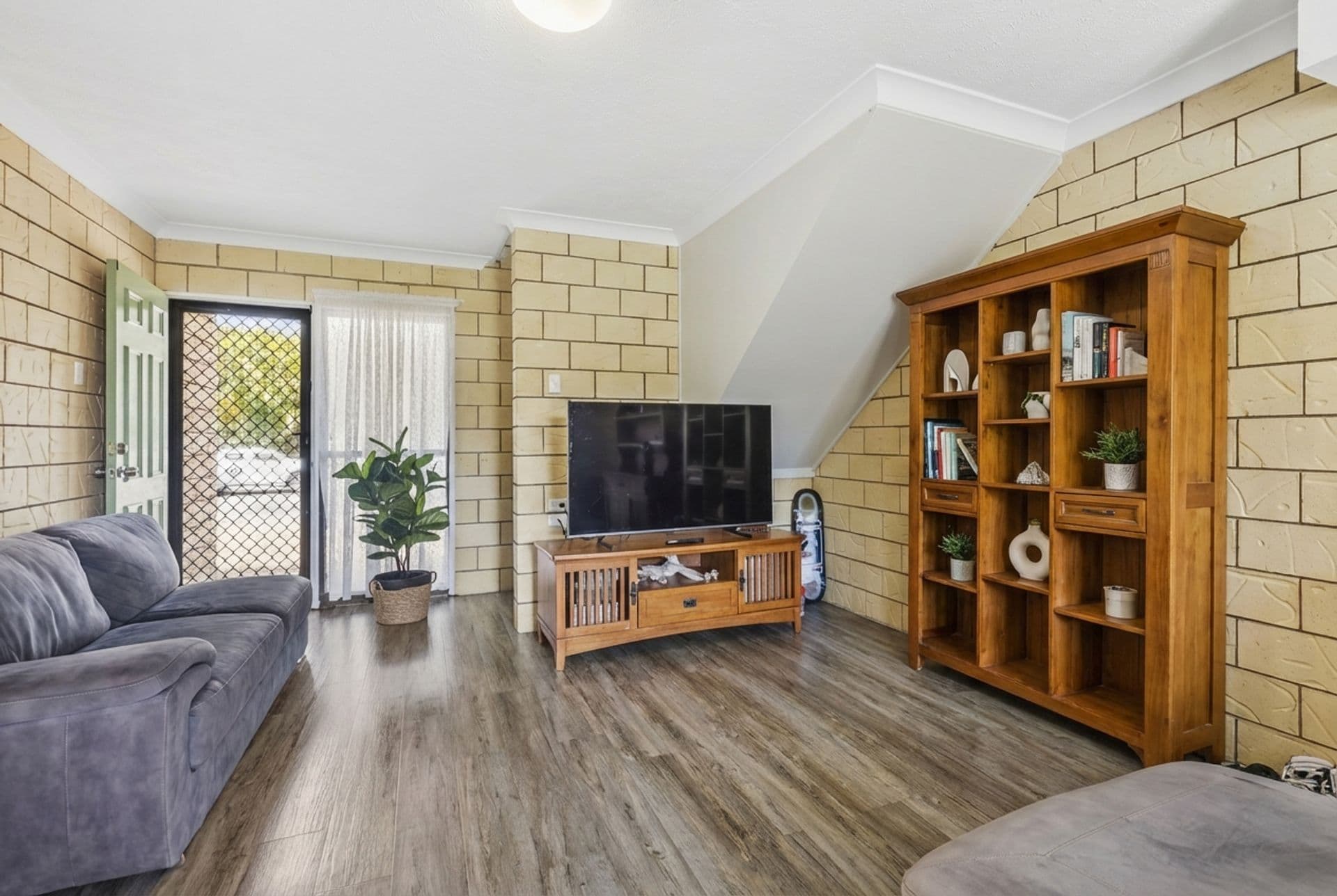 2/53 Trevally Street, Tin Can Bay, QLD, 4580, Tin Can Bay - Thumbnail 2