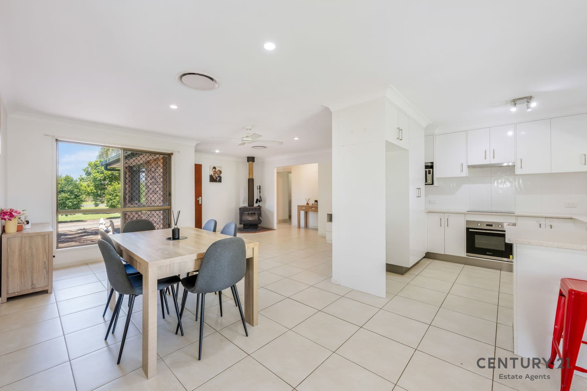 2/14 Heidke St, Bundaberg, QLD, 4670, Gooburrum - Thumbnail 3