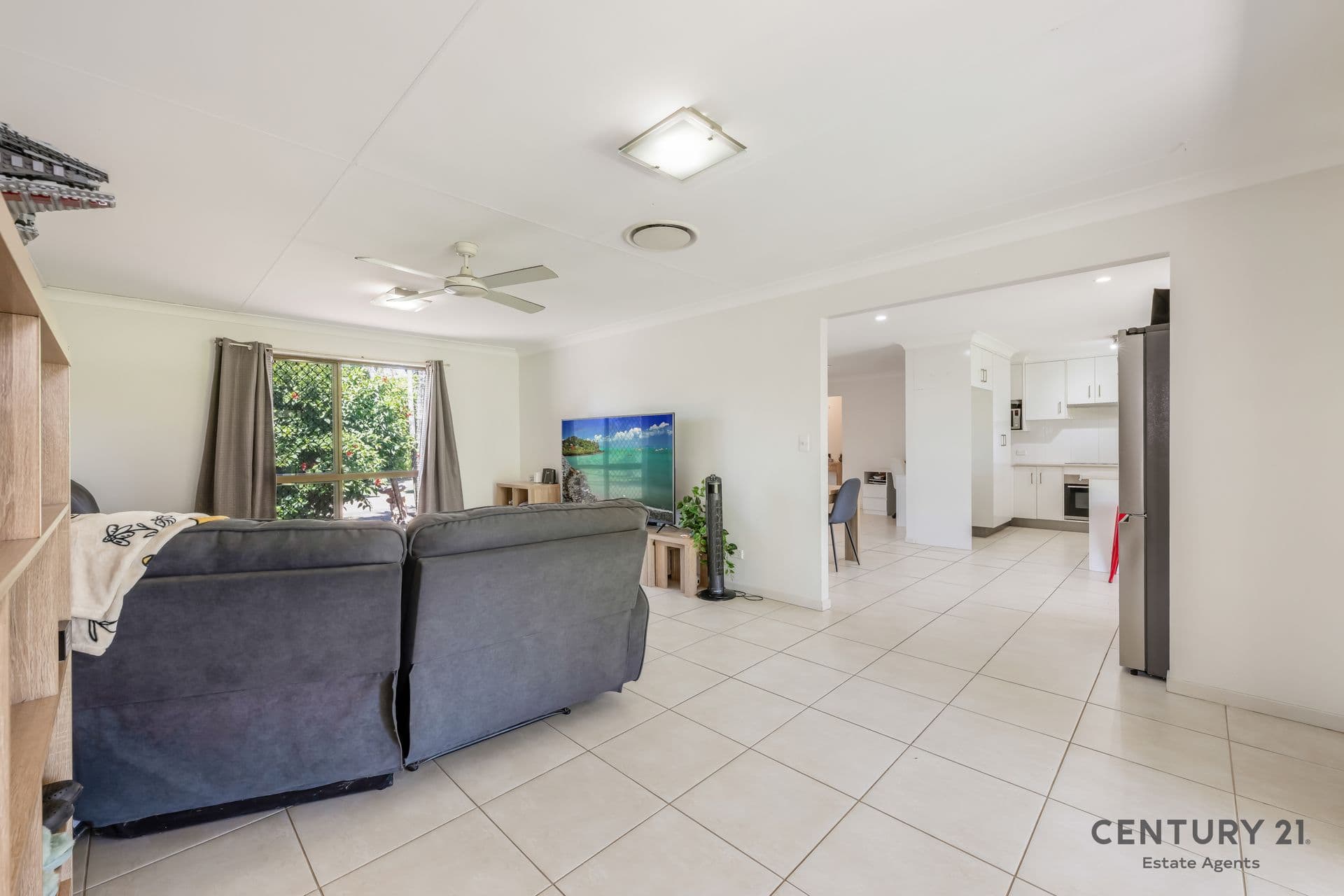 2/14 Heidke St, Bundaberg, QLD, 4670, Gooburrum - Thumbnail 7