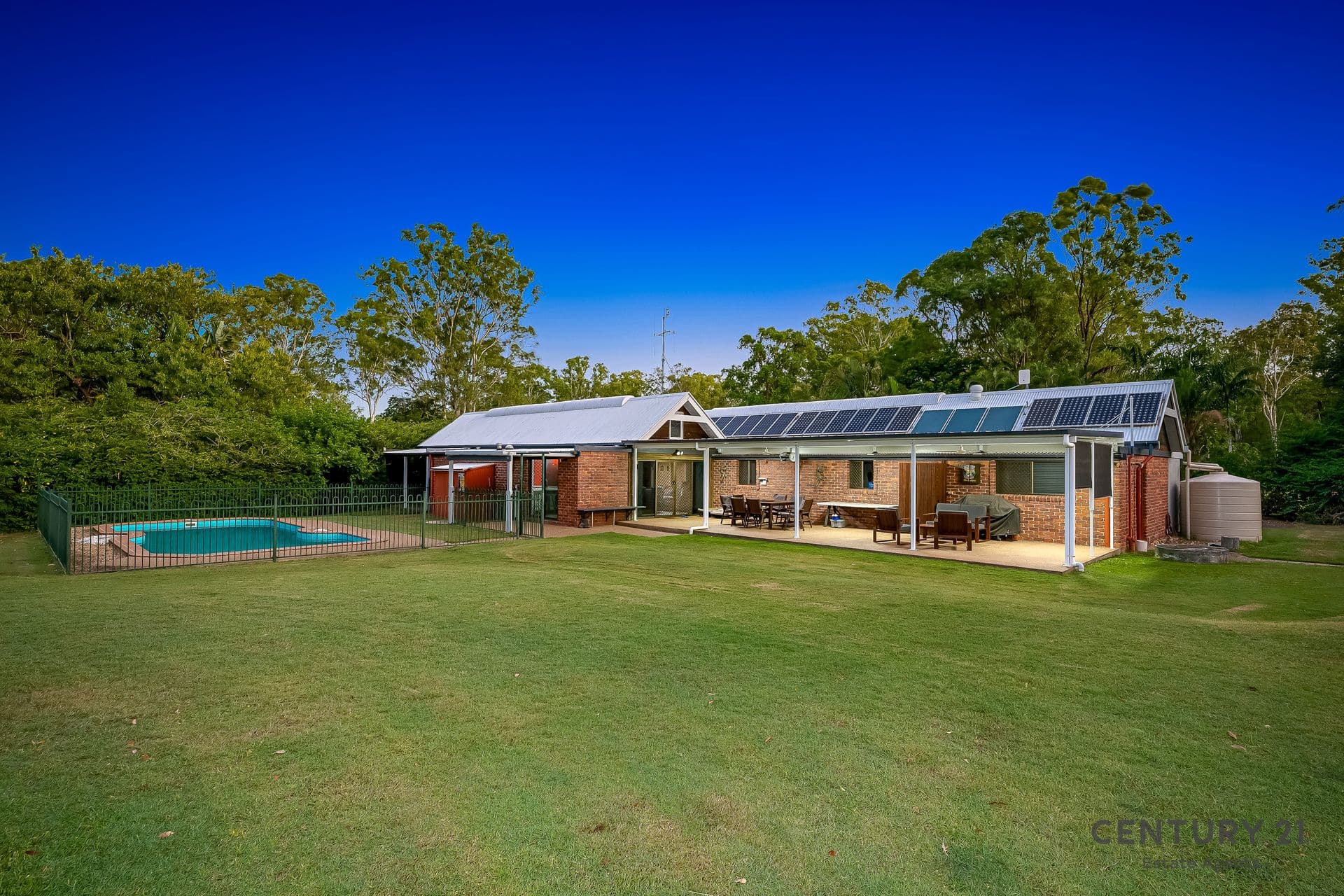 2/14 Heidke St, Bundaberg, QLD, 4670, Sharon - Image 1
