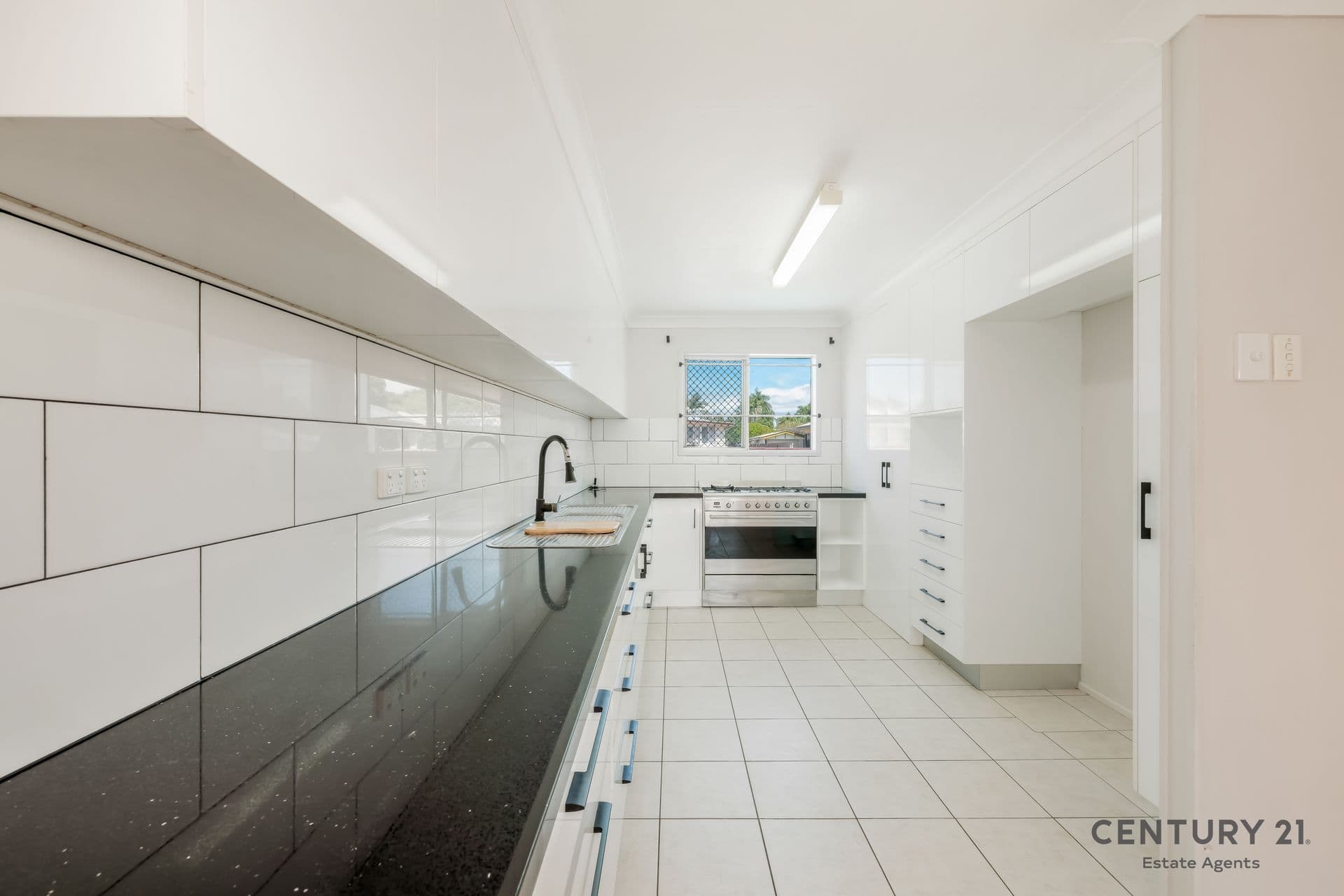 2/14 Heidke St, Bundaberg, QLD, 4670, Walkervale - Thumbnail 5