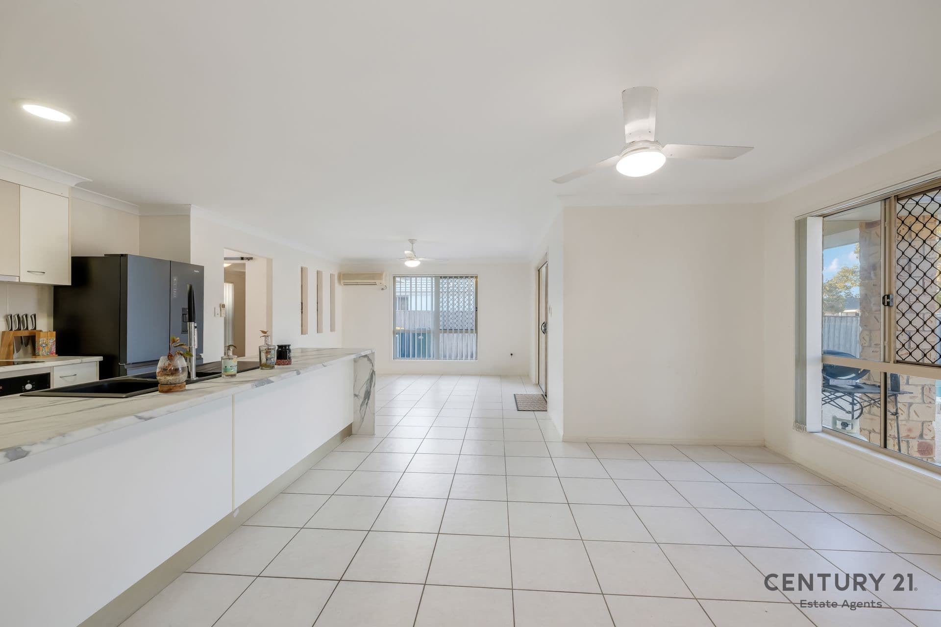 2/14 Heidke St, Bundaberg, QLD, 4670, Bargara - Thumbnail 8