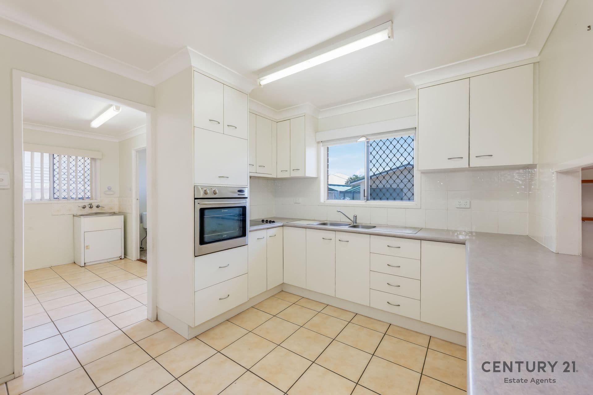 2/14 Heidke St, Bundaberg, QLD, 4670, Avenell Heights - Thumbnail 4