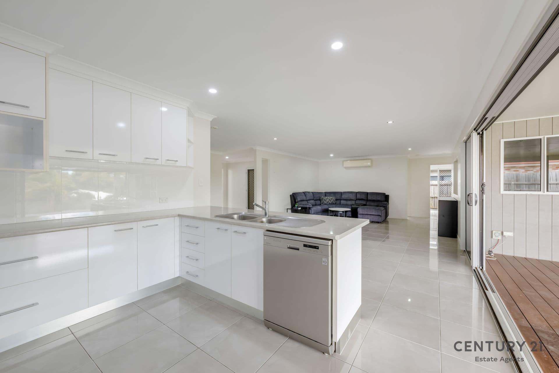 2/14 Heidke St, Bundaberg, QLD, 4670, Branyan - Thumbnail 8