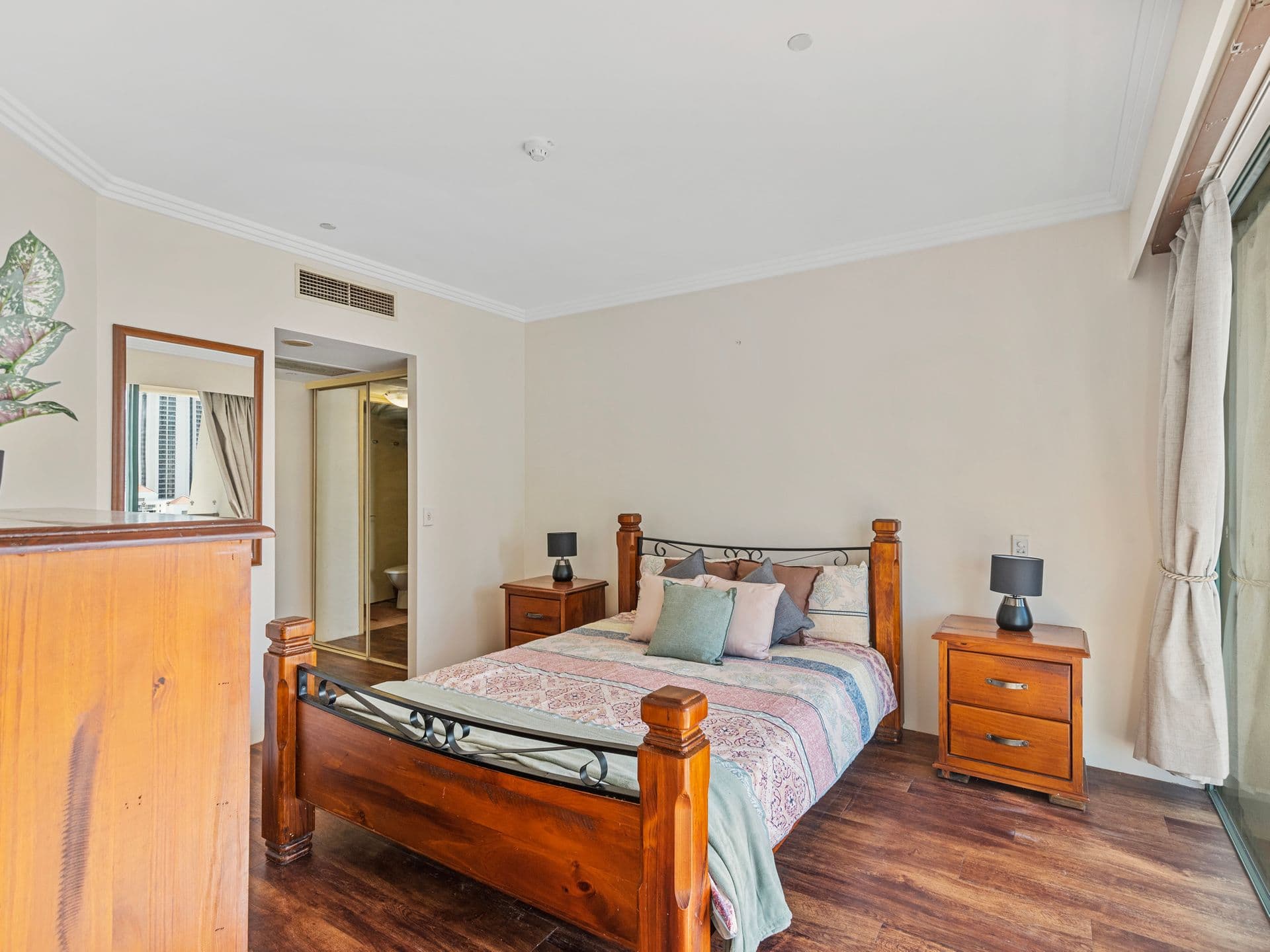 1107/5-19 Gold Coast Highway, Surfers Paradise, QLD, 4217, Surfers Paradise - Thumbnail 7