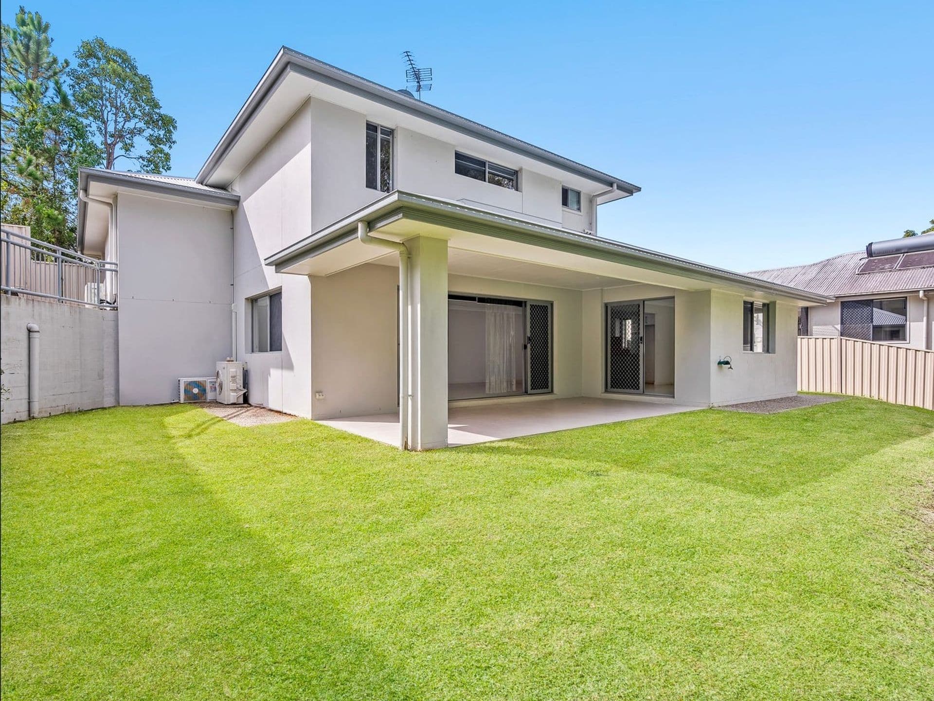 6 Harriet Lane, Oxenford, QLD, 4210, Oxenford - Thumbnail 2