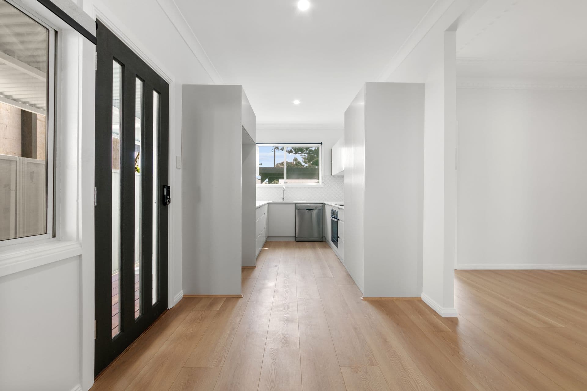 2/275 Ocean View Road Ettalong Beach, Ettalong Beach, NSW, 2257, Umina Beach - Thumbnail 3